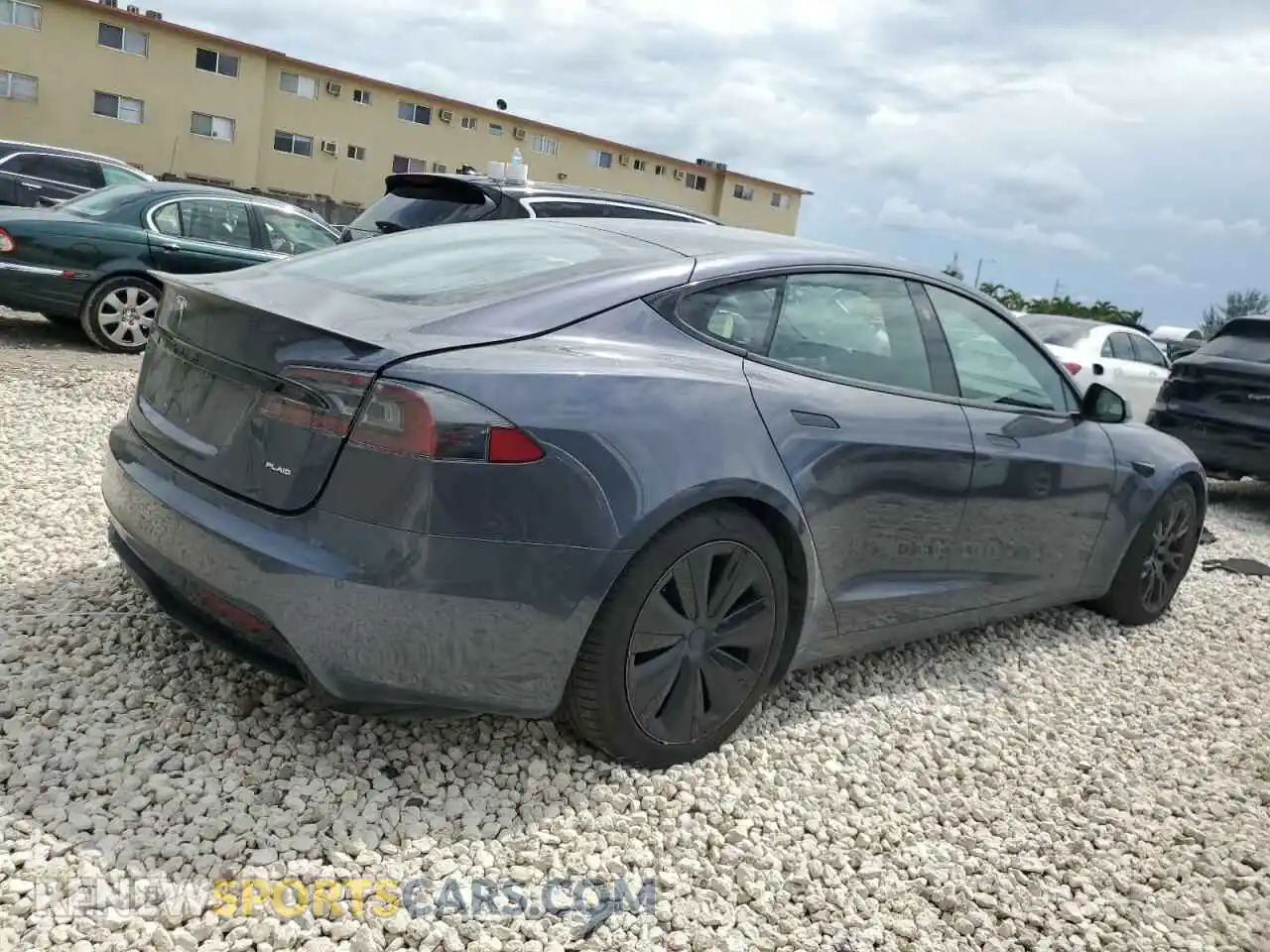 3 Photograph of a damaged car 5YJSA1E63MF451746 TESLA MODEL S 2021