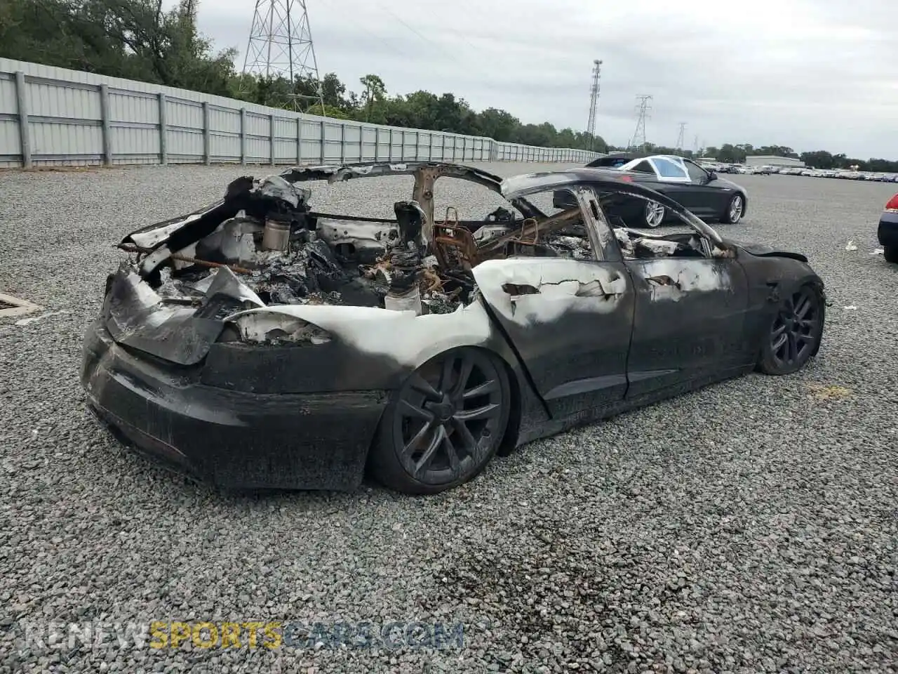 3 Photograph of a damaged car 5YJSA1E63MF452301 TESLA MODEL S 2021
