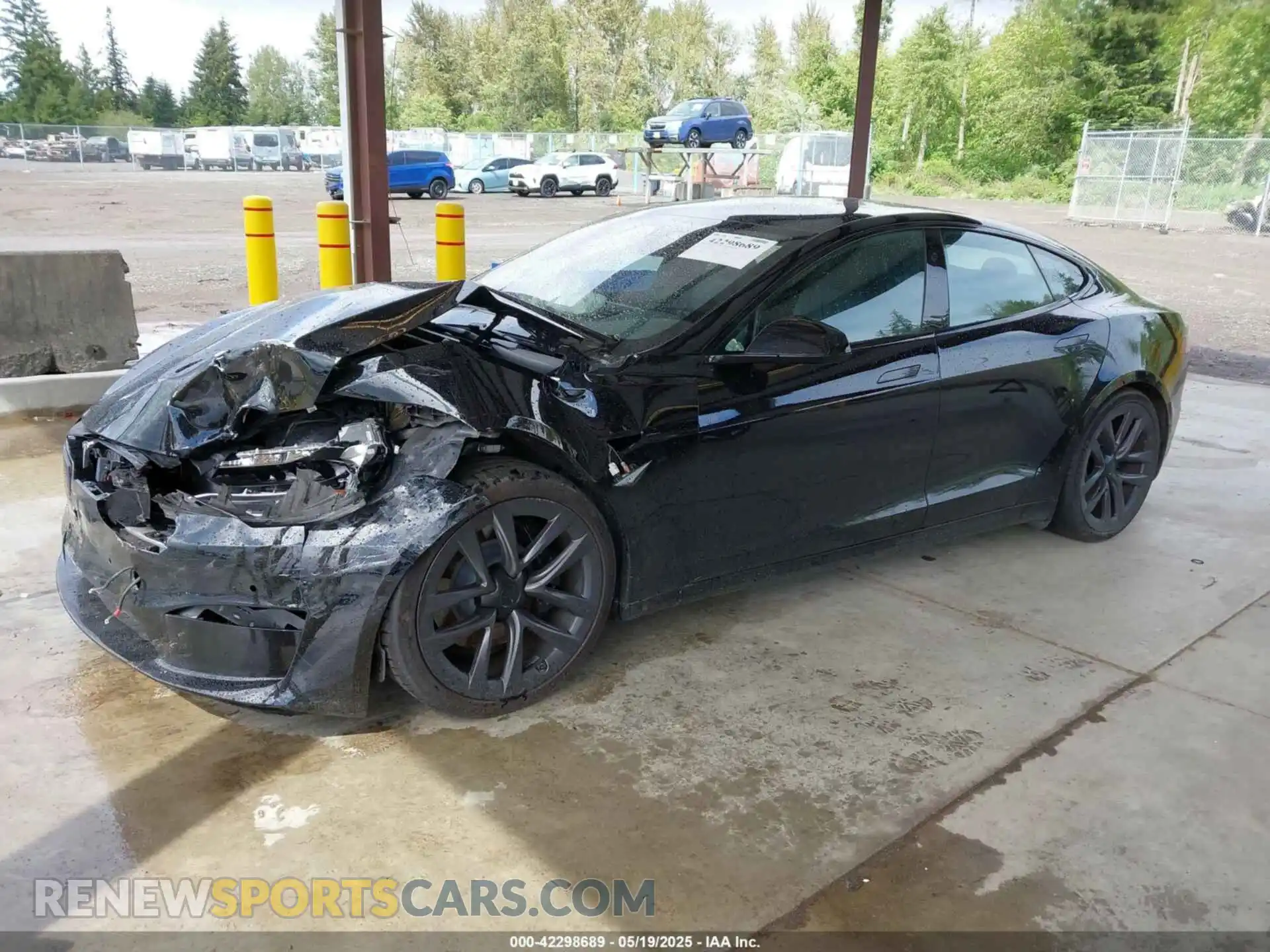 2 Photograph of a damaged car 5YJSA1E66MF434066 TESLA MODEL S 2021