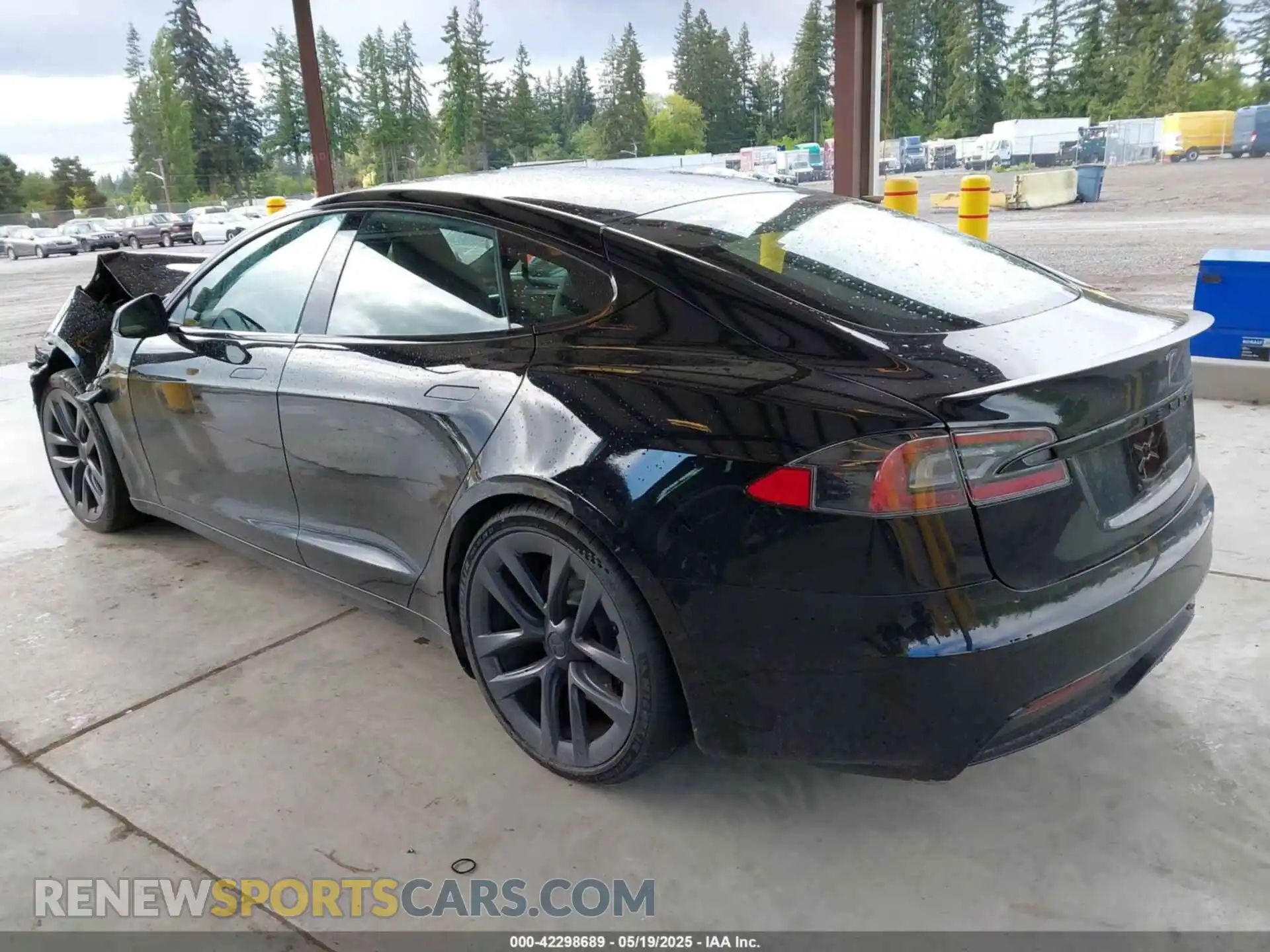 3 Photograph of a damaged car 5YJSA1E66MF434066 TESLA MODEL S 2021