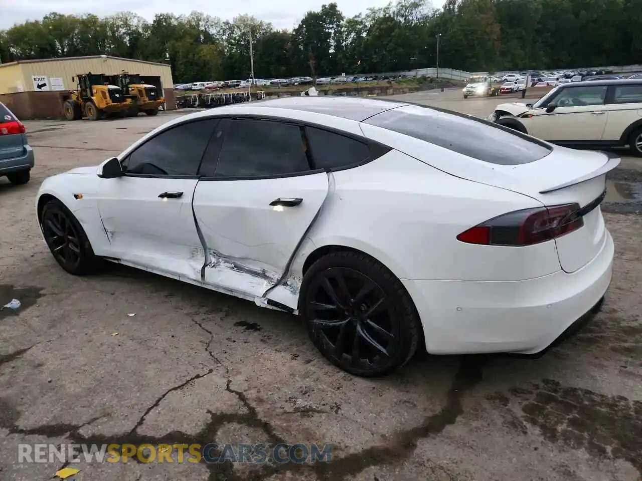 2 fotografías del automóvil dañado 5YJSA1E67MF456948 TESLA MODEL S 2021