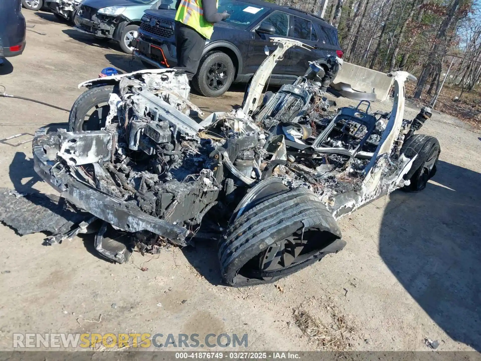 2 Photograph of a damaged car 5YJSA1E68MF455324 TESLA MODEL S 2021