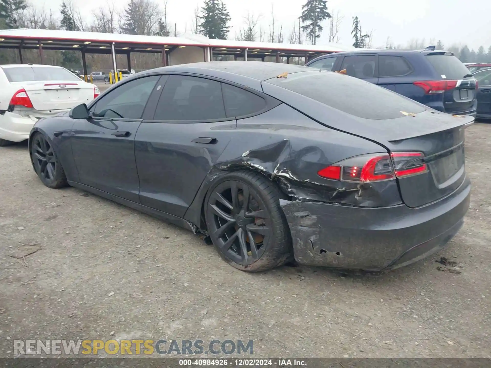 3 Photograph of a damaged car 5YJSA1E69MF434837 TESLA MODEL S 2021