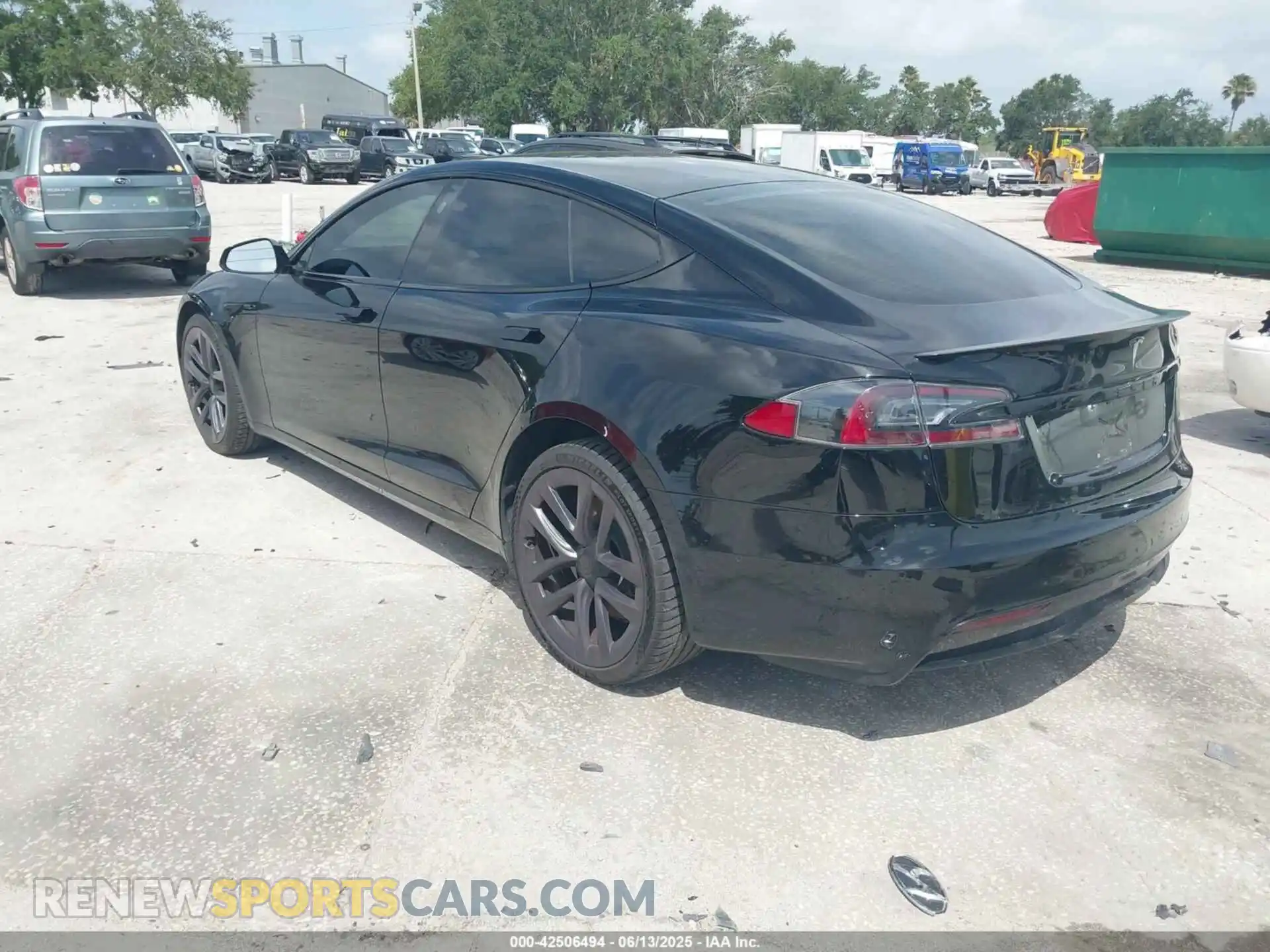 3 Photograph of a damaged car 5YJSA1E69MF454571 TESLA MODEL S 2021
