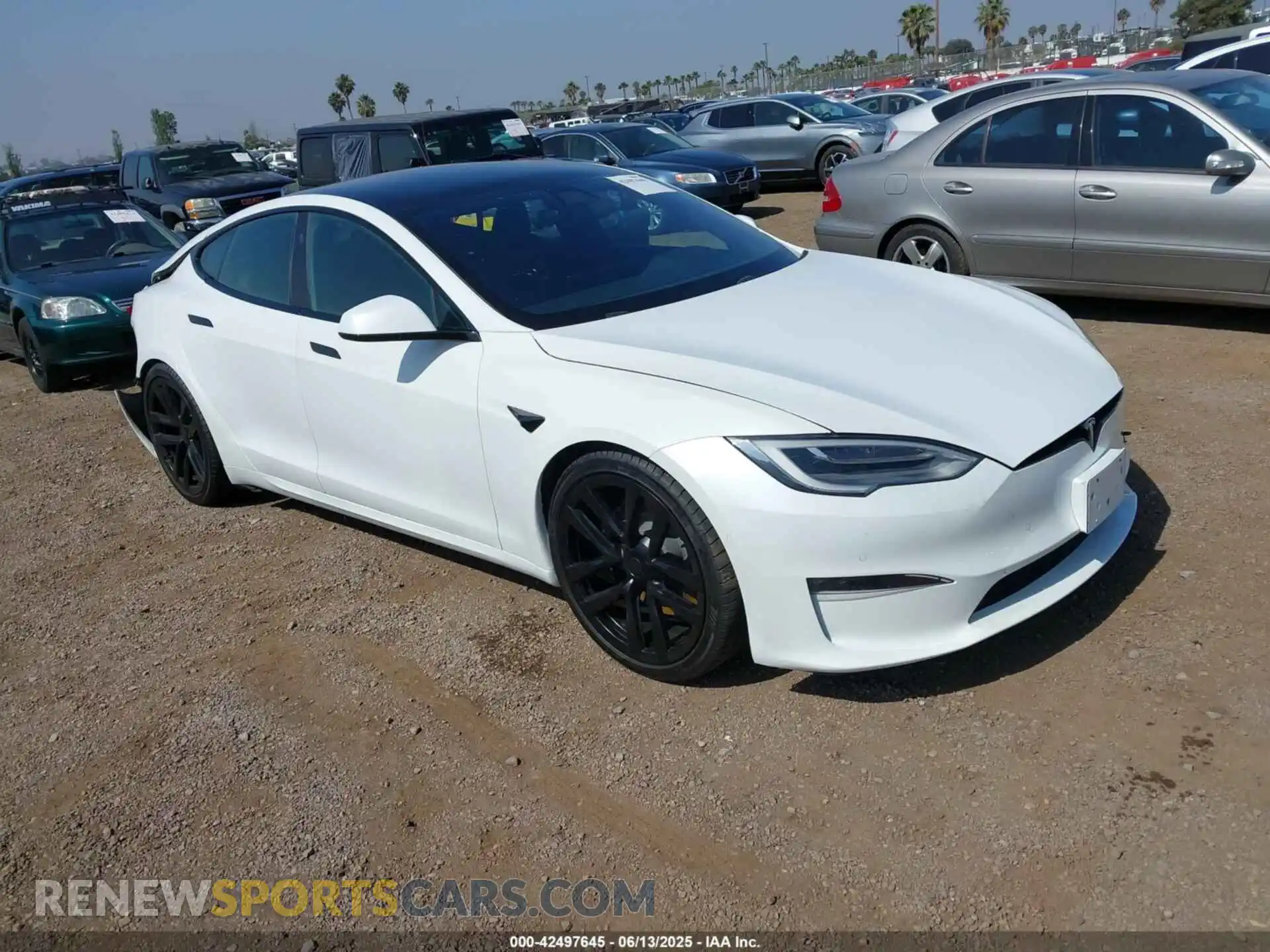 1 Photograph of a damaged car 5YJSA1E50NF459084 TESLA MODEL S 2022