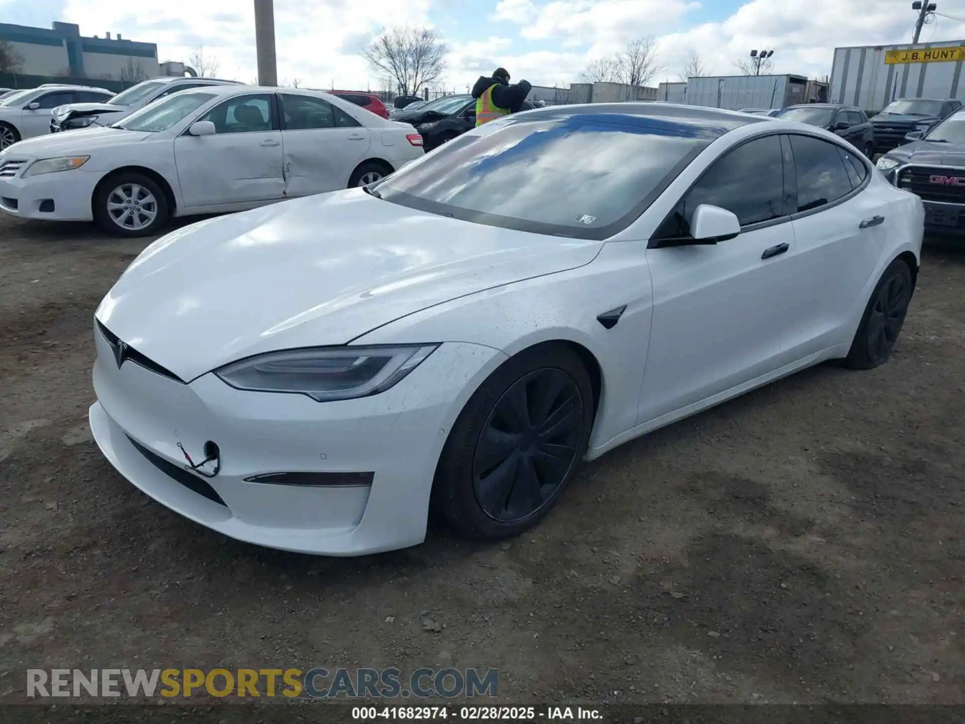 2 Photograph of a damaged car 5YJSA1E50NF469579 TESLA MODEL S 2022