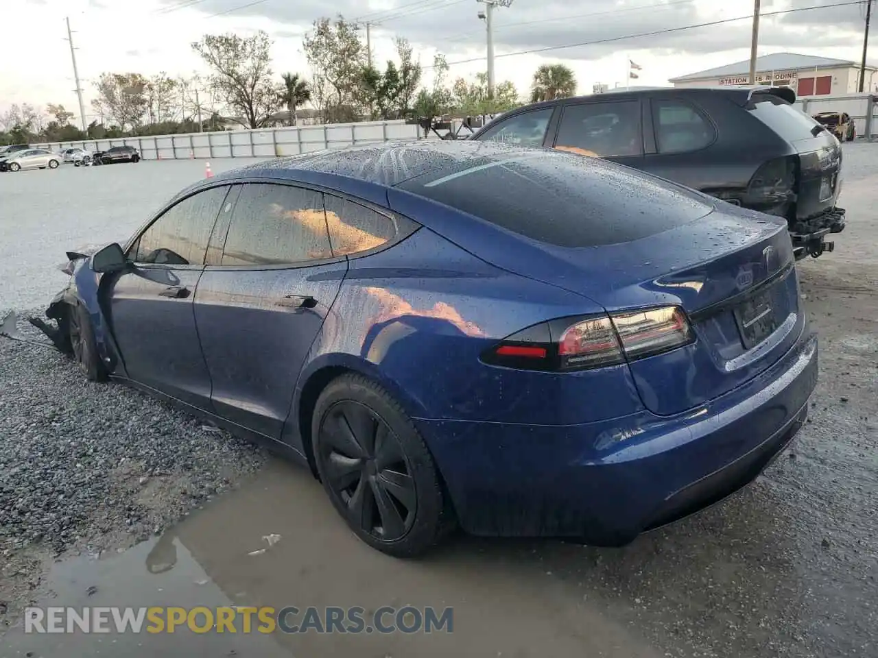 2 Photograph of a damaged car 5YJSA1E50NF479268 TESLA MODEL S 2022