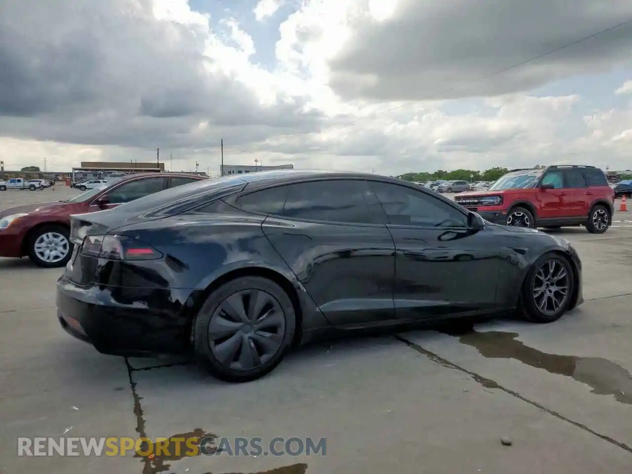 3 Photograph of a damaged car 5YJSA1E50NF492117 TESLA MODEL S 2022