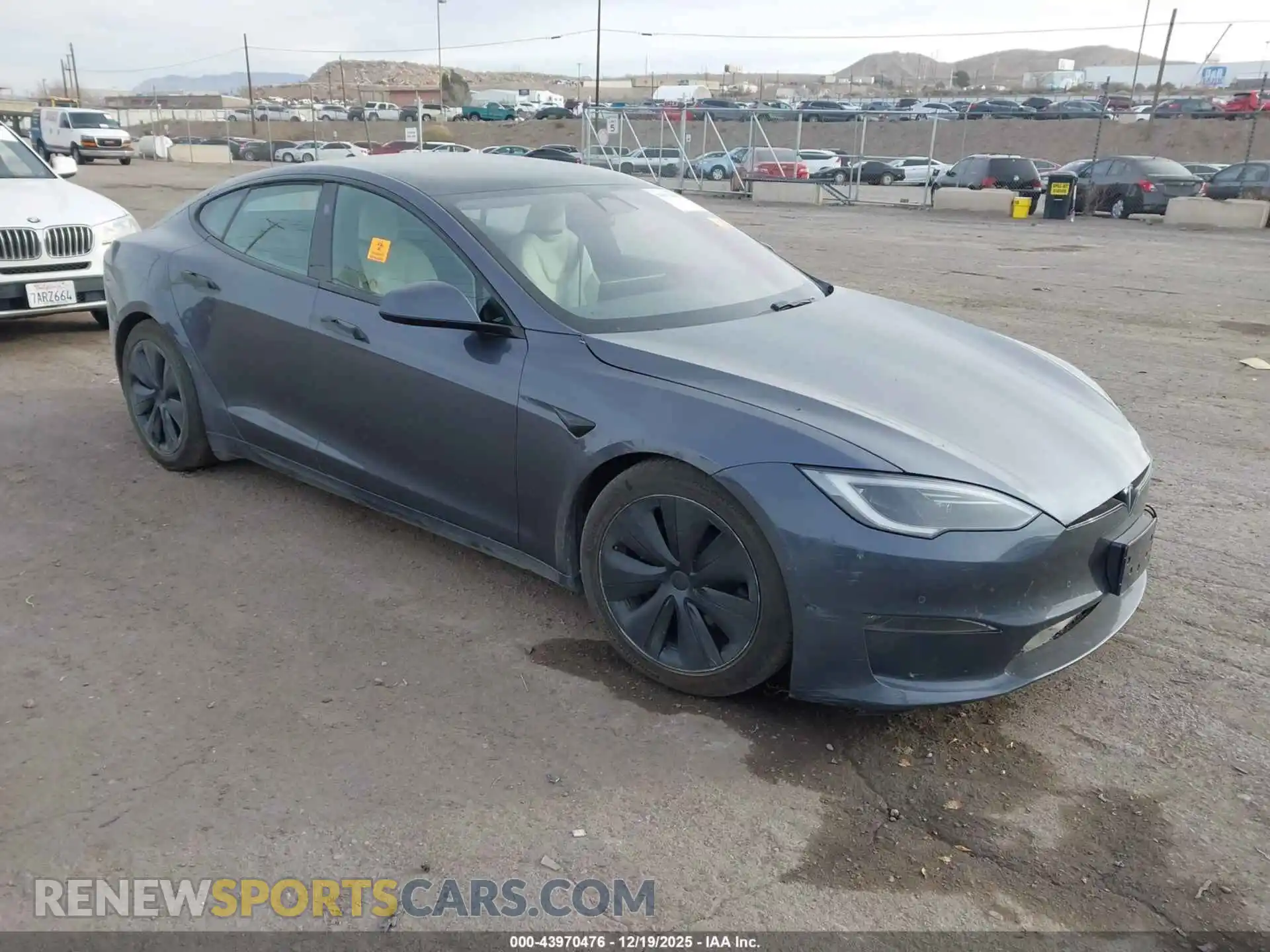 1 Photograph of a damaged car 5YJSA1E50NF492960 TESLA MODEL S 2022