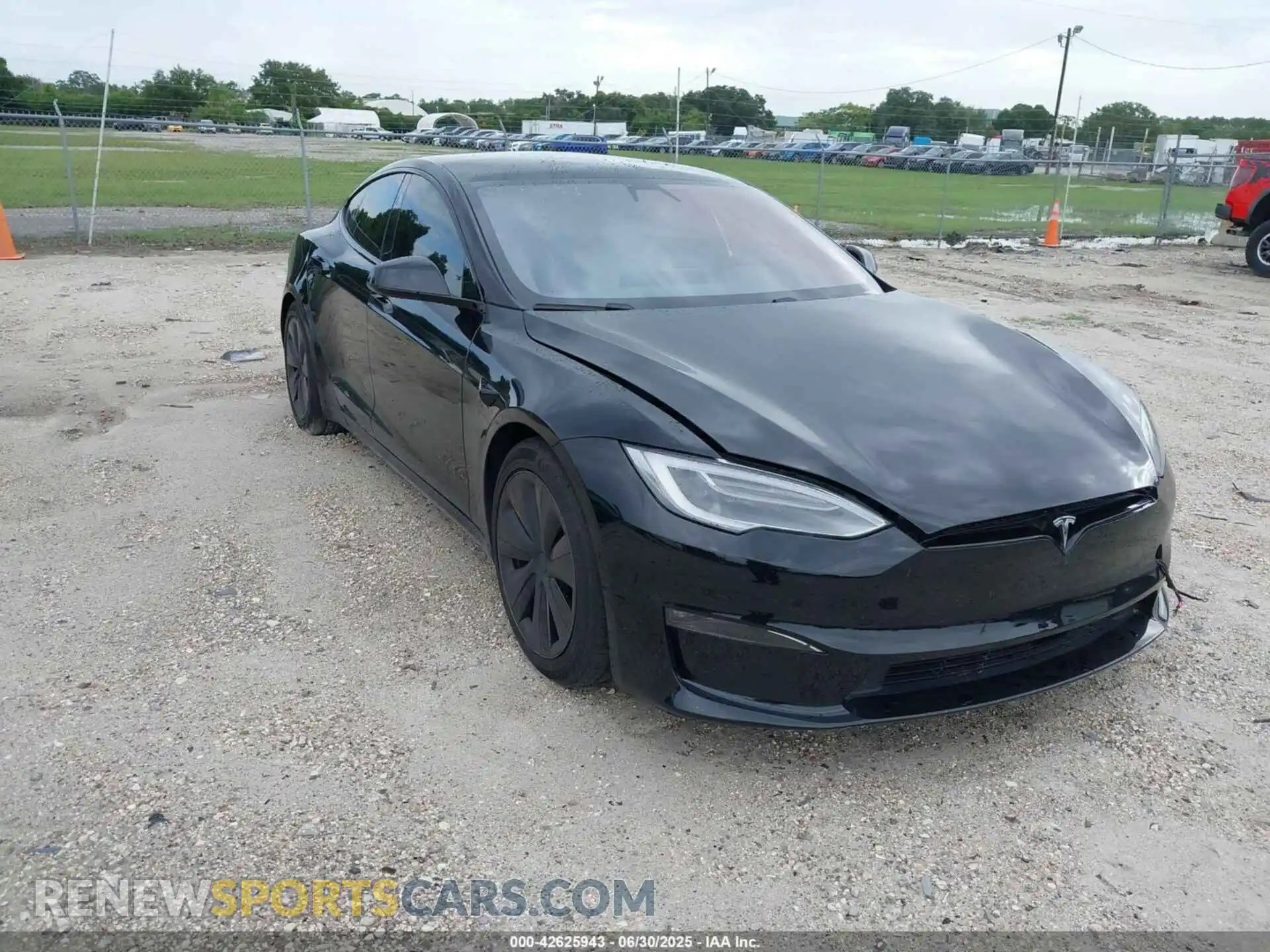 1 Photograph of a damaged car 5YJSA1E51NF472152 TESLA MODEL S 2022