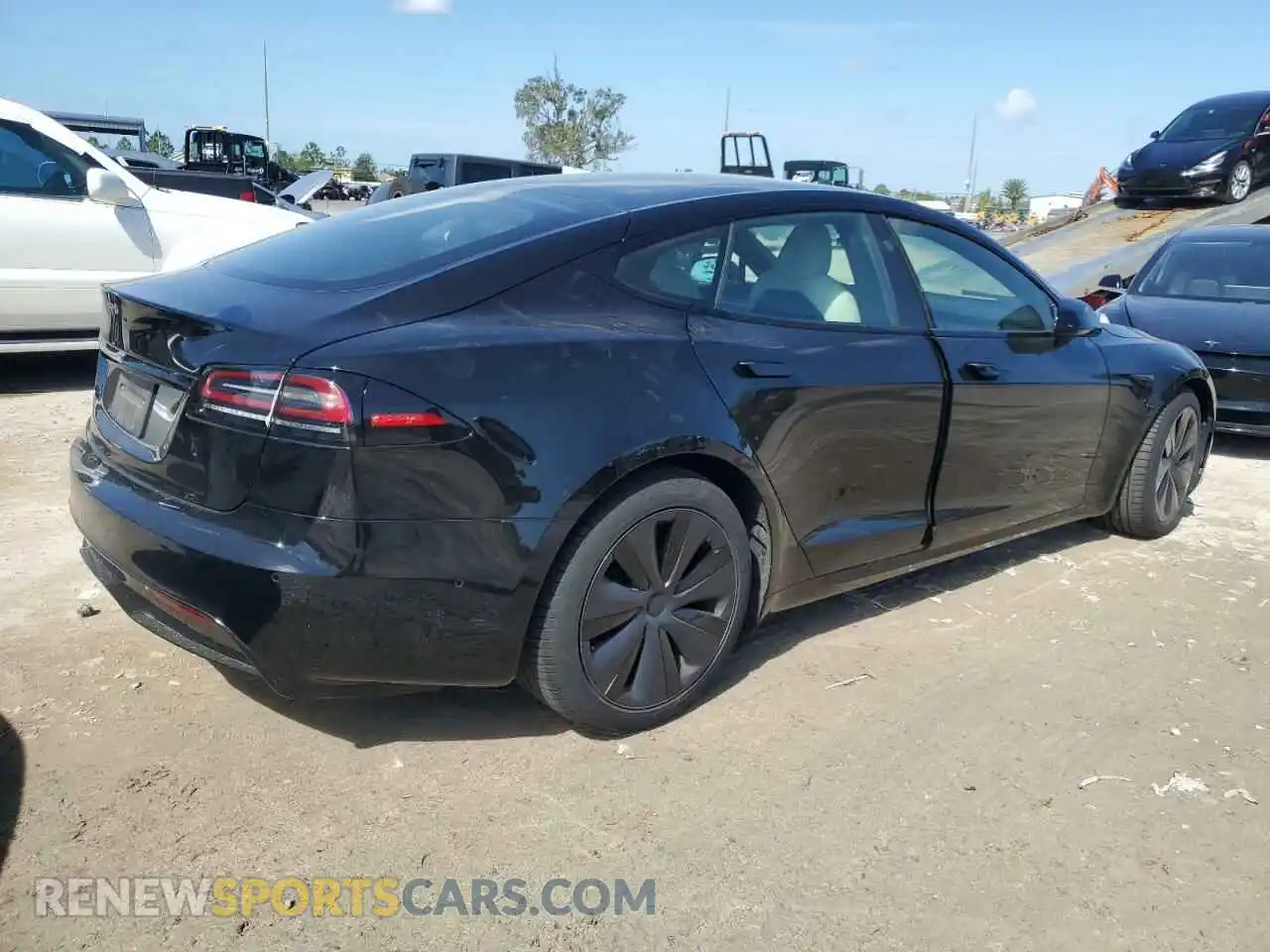 3 Photograph of a damaged car 5YJSA1E51NF487329 TESLA MODEL S 2022