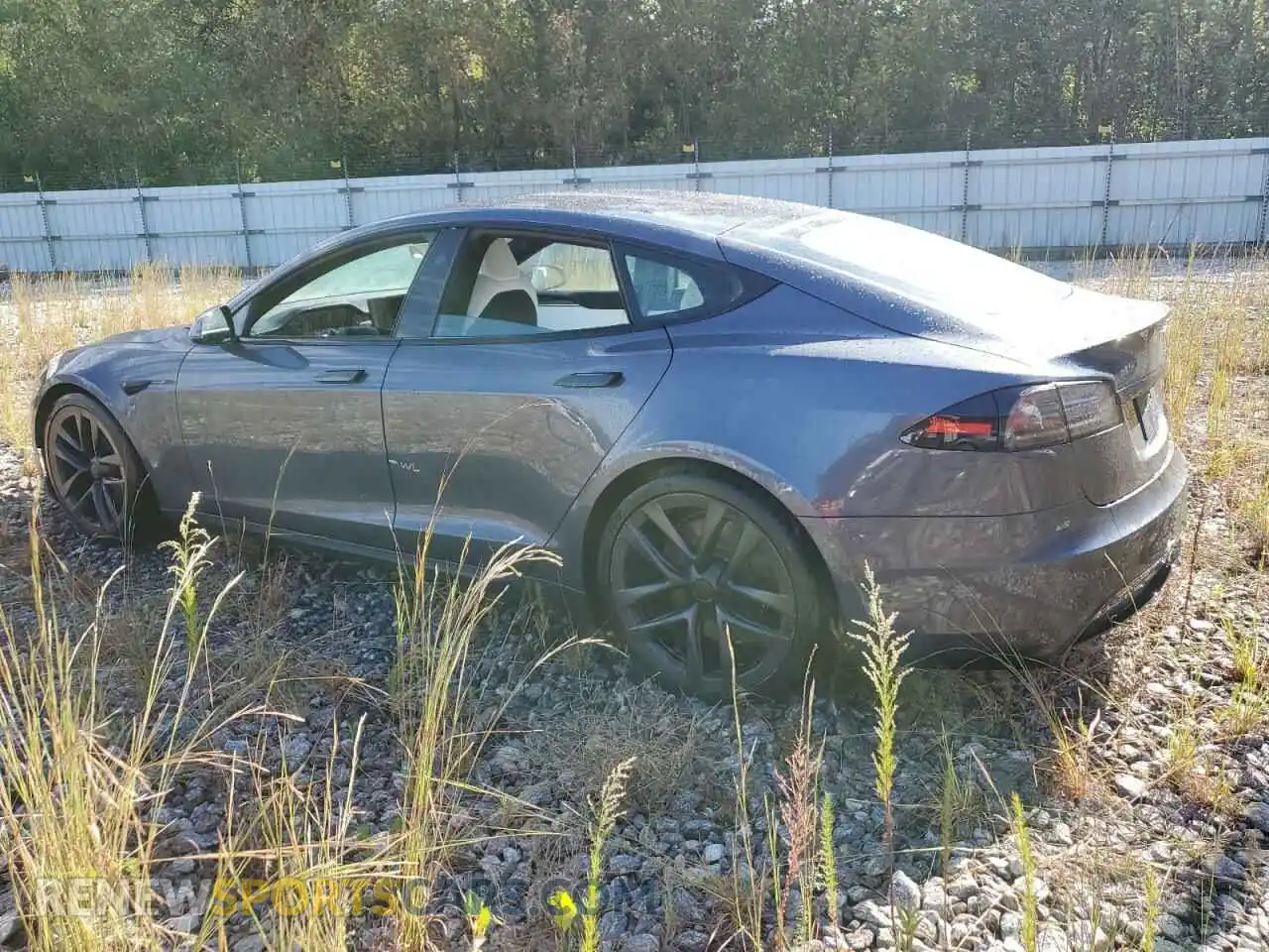 2 Photograph of a damaged car 5YJSA1E51NF488545 TESLA MODEL S 2022