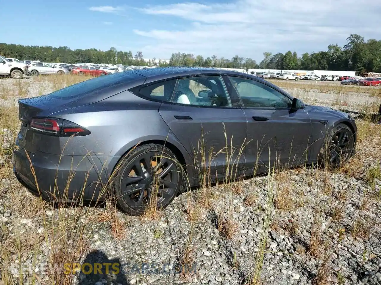 3 Photograph of a damaged car 5YJSA1E51NF488545 TESLA MODEL S 2022