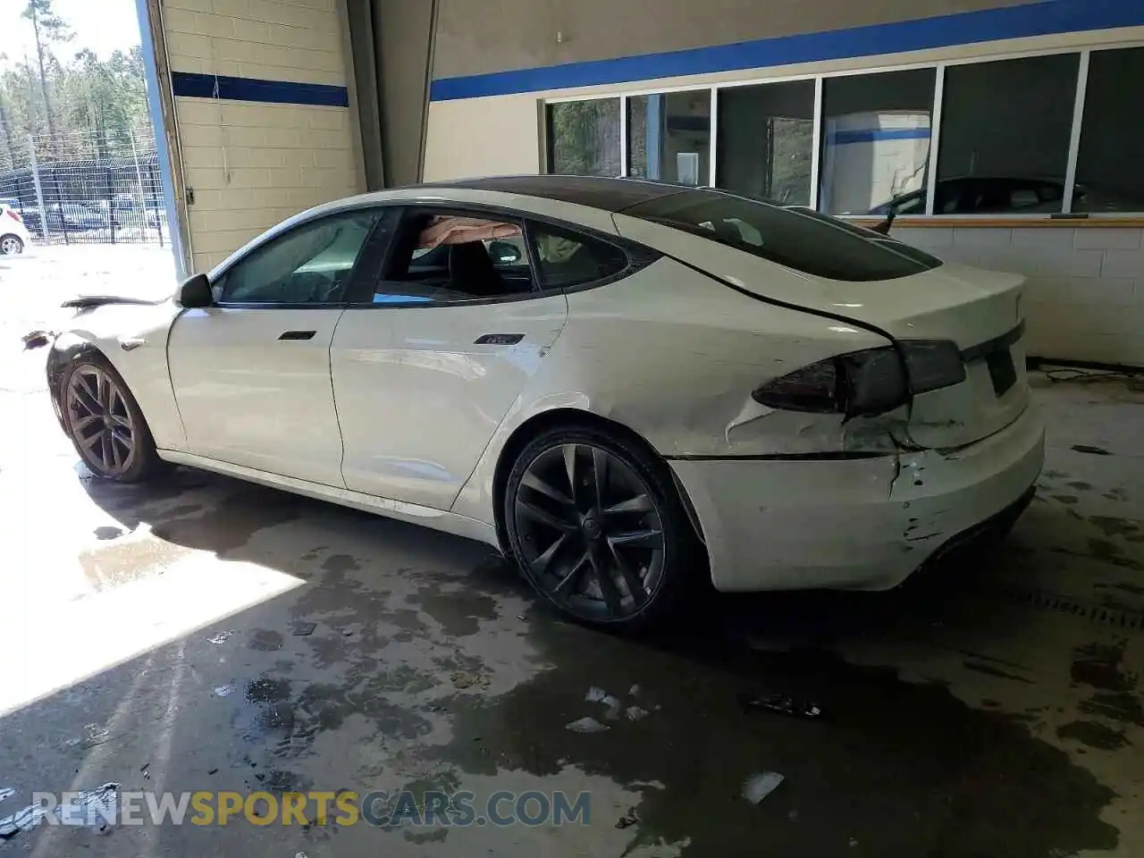 2 Фотография поврежденного автомобиля 5YJSA1E52NF476436 TESLA MODEL S 2022