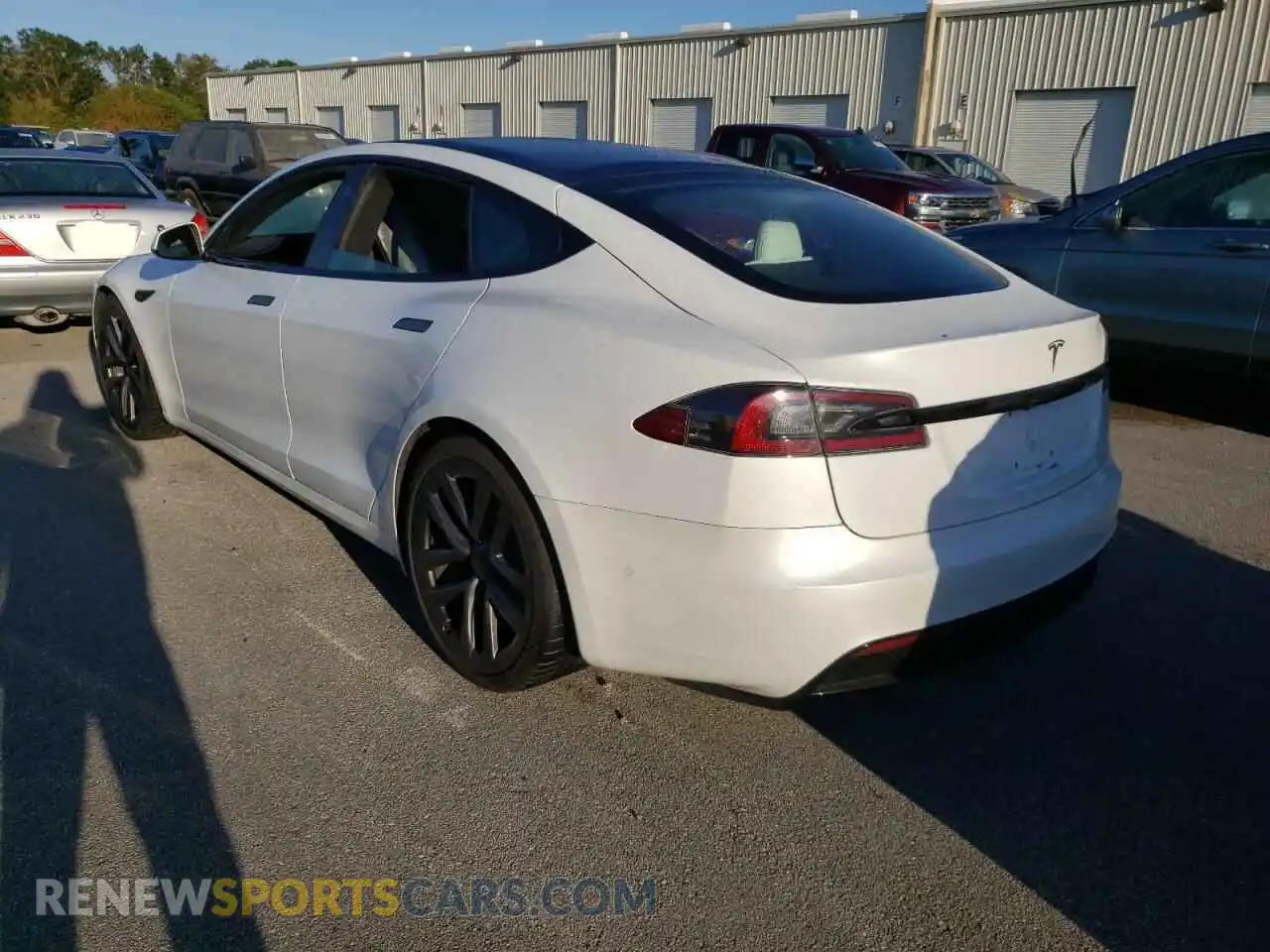 3 Photograph of a damaged car 5YJSA1E53NF470516 TESLA MODEL S 2022