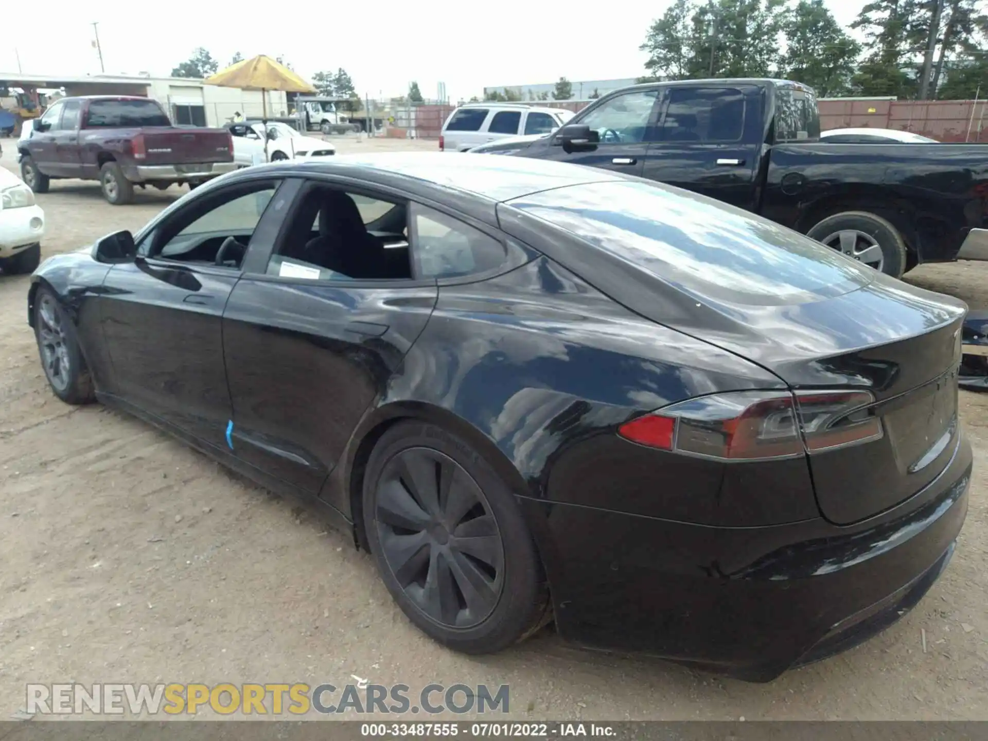 3 Photograph of a damaged car 5YJSA1E53NF470726 TESLA MODEL S 2022