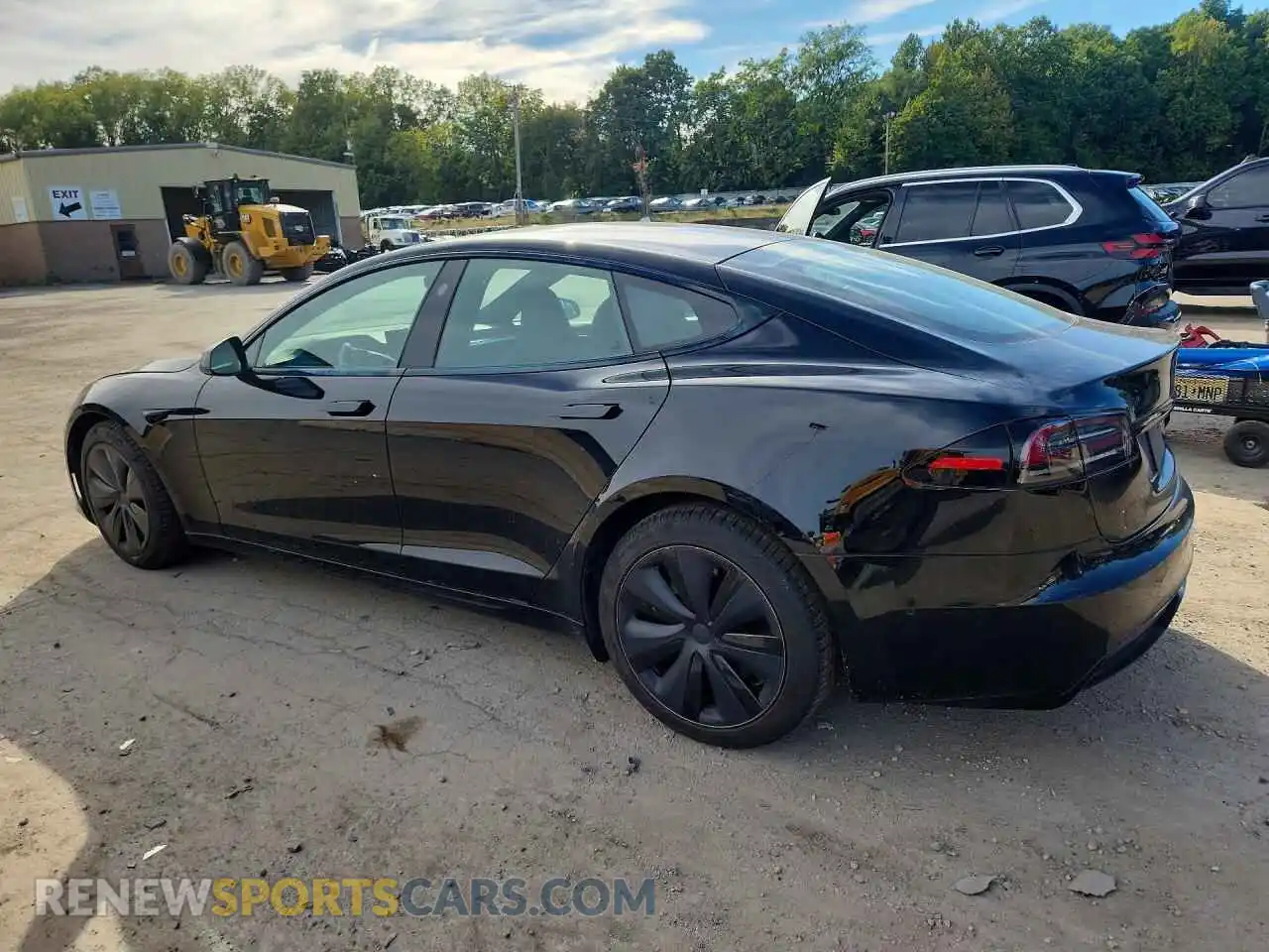 2 fotografías del automóvil dañado 5YJSA1E53NF490233 TESLA MODEL S 2022