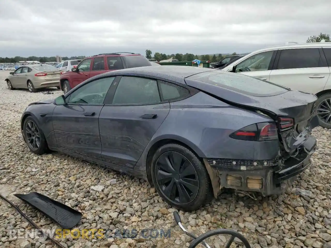 2 Photograph of a damaged car 5YJSA1E54NF477586 TESLA MODEL S 2022