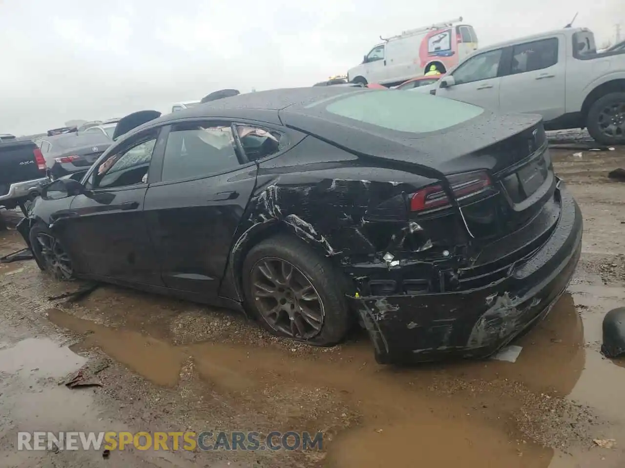 2 fotografías del automóvil dañado 5YJSA1E54NF488362 TESLA MODEL S 2022