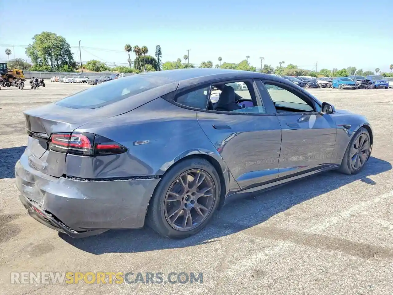3 Photograph of a damaged car 5YJSA1E55NF491660 TESLA MODEL S 2022