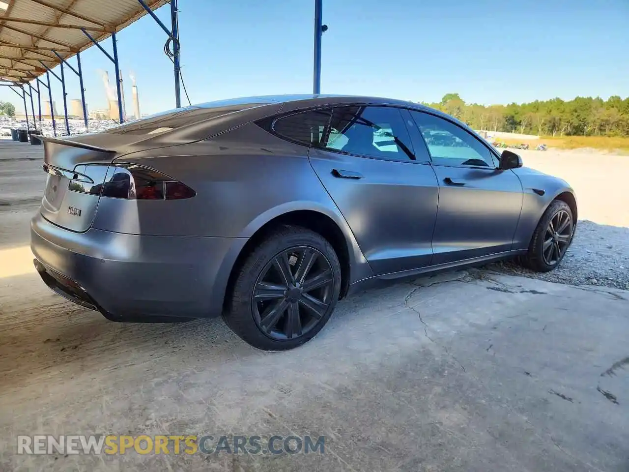 3 Photograph of a damaged car 5YJSA1E56NF467335 TESLA MODEL S 2022