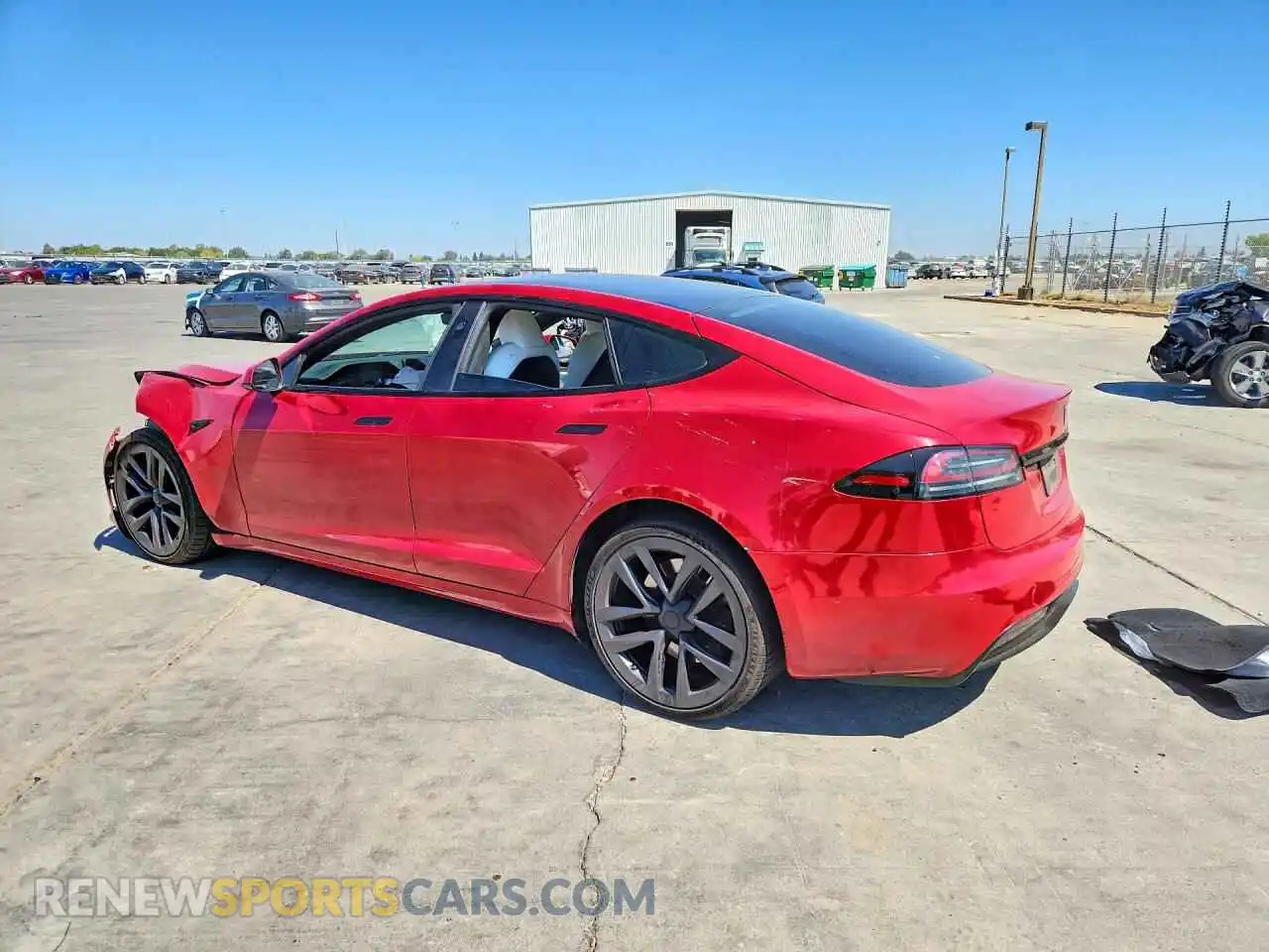 2 fotografías del automóvil dañado 5YJSA1E56NF473877 TESLA MODEL S 2022