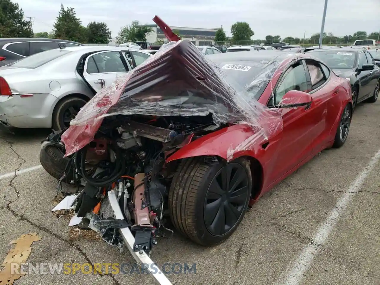 2 Photograph of a damaged car 5YJSA1E57NF462564 TESLA MODEL S 2022