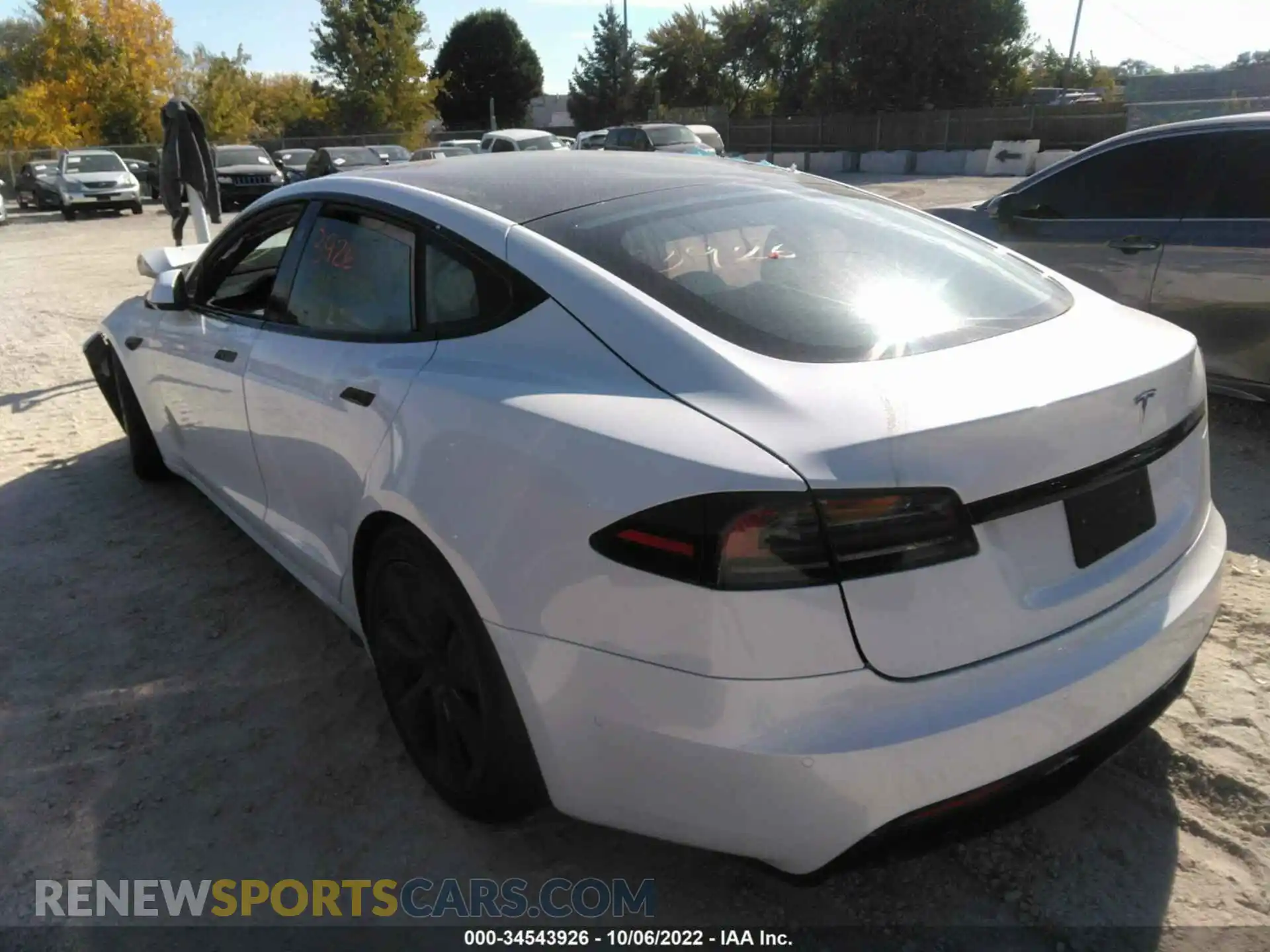 3 Photograph of a damaged car 5YJSA1E57NF480269 TESLA MODEL S 2022