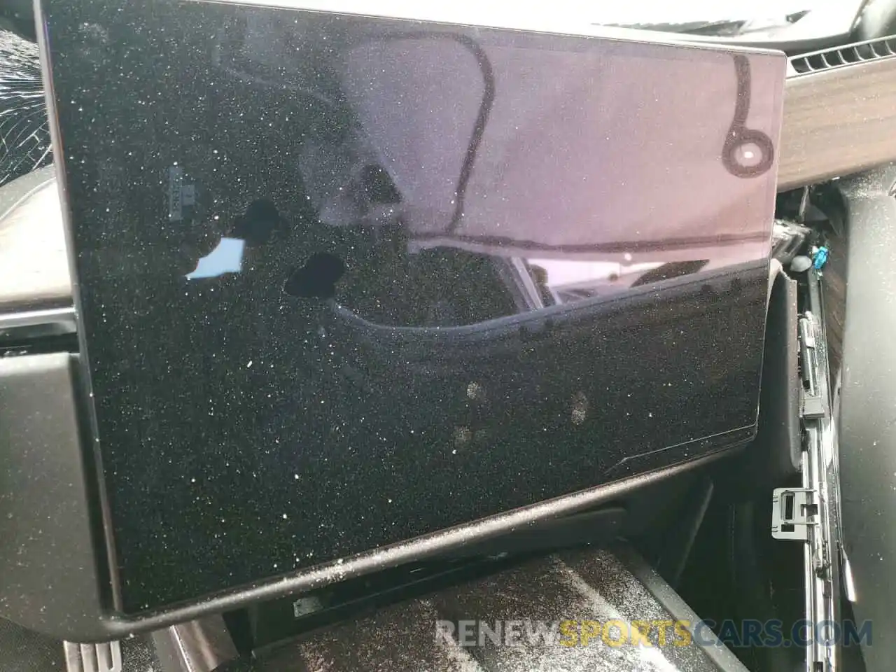 9 Photograph of a damaged car 5YJSA1E57NF484161 TESLA MODEL S 2022
