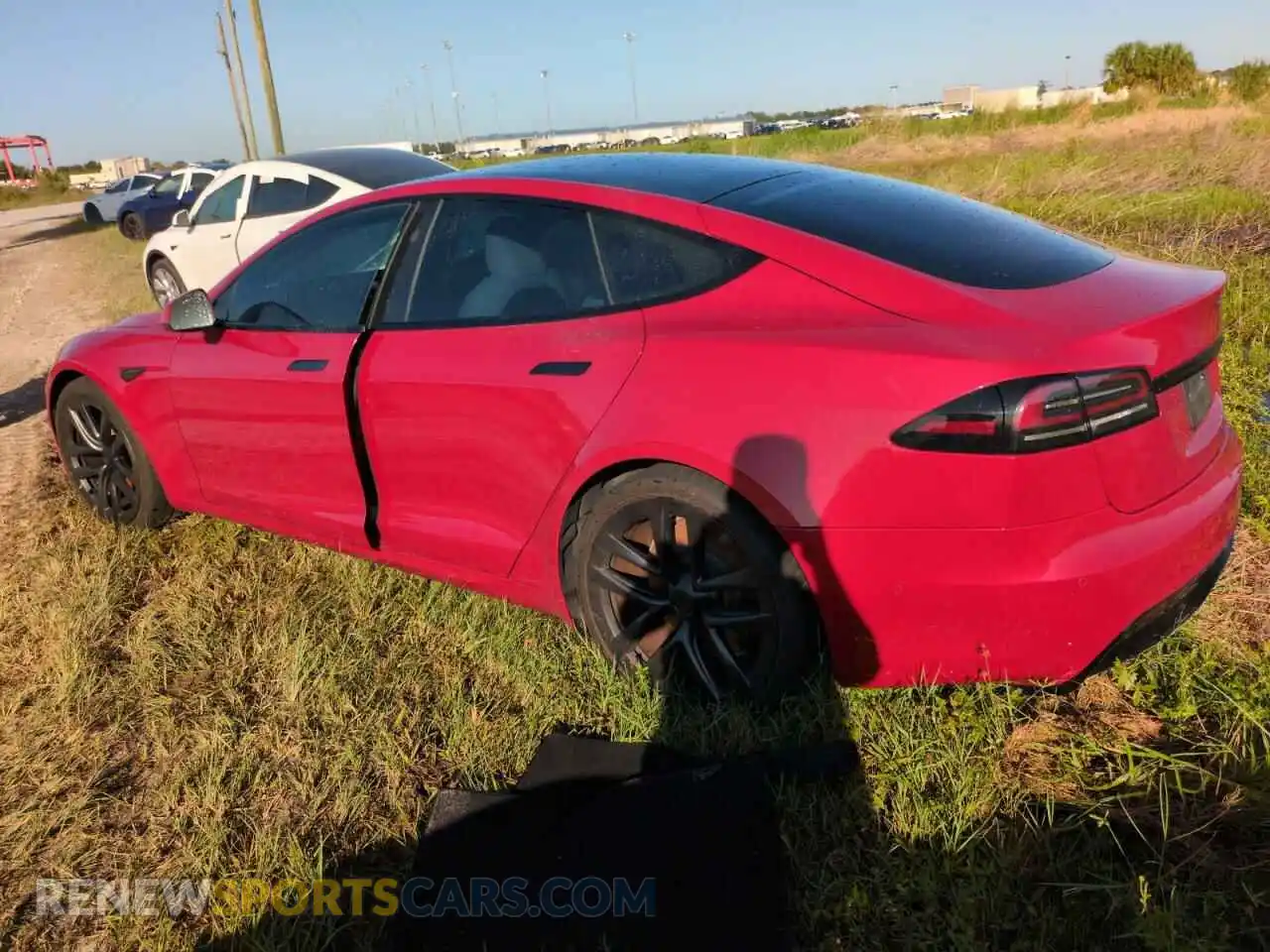2 Photograph of a damaged car 5YJSA1E58NF488560 TESLA MODEL S 2022
