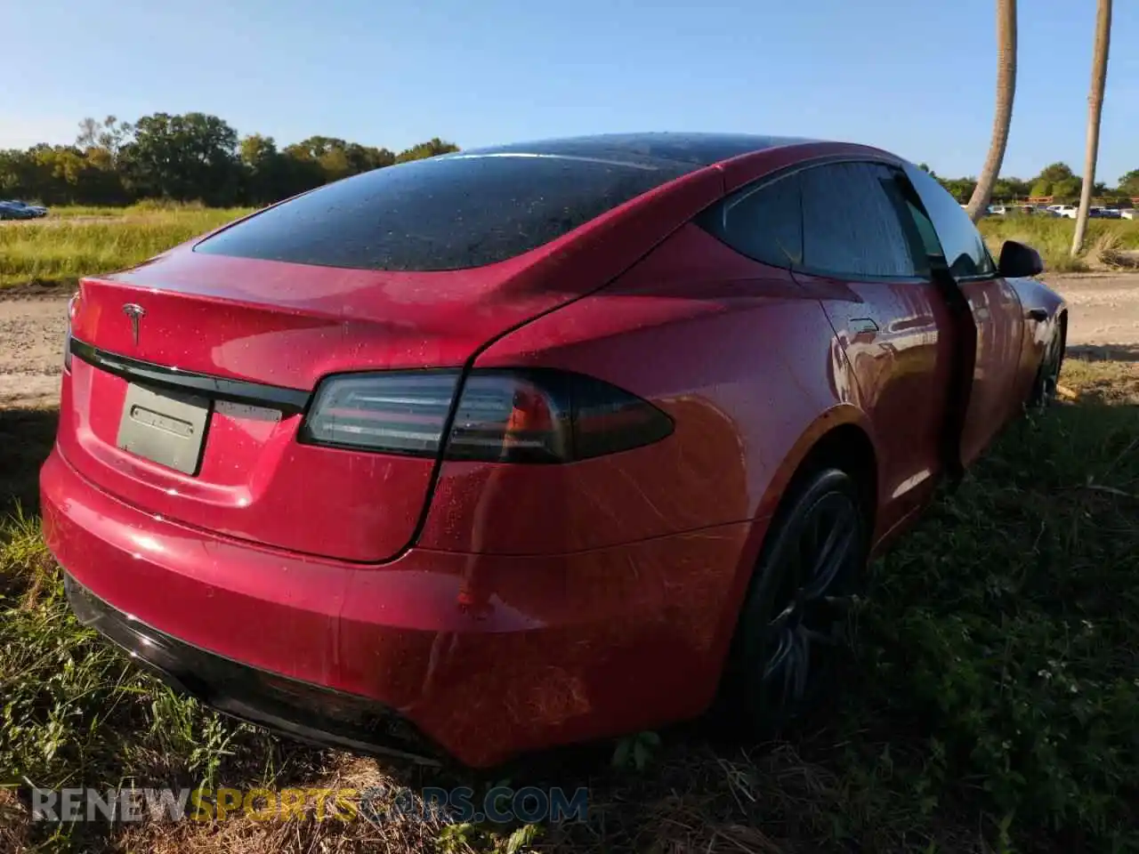3 Photograph of a damaged car 5YJSA1E58NF488560 TESLA MODEL S 2022