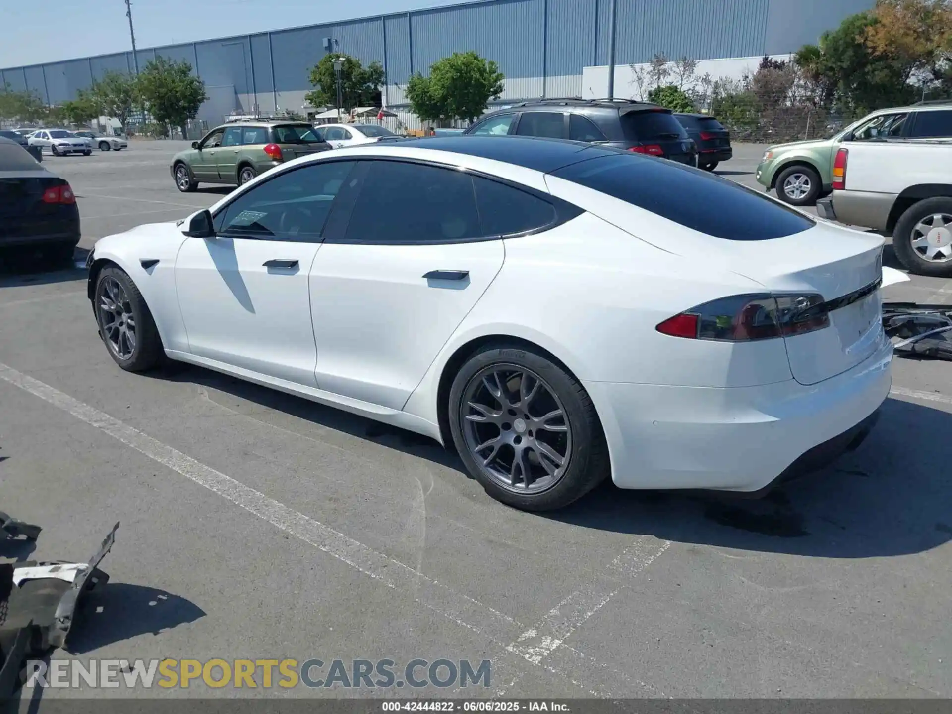 3 Photograph of a damaged car 5YJSA1E59NF463098 TESLA MODEL S 2022