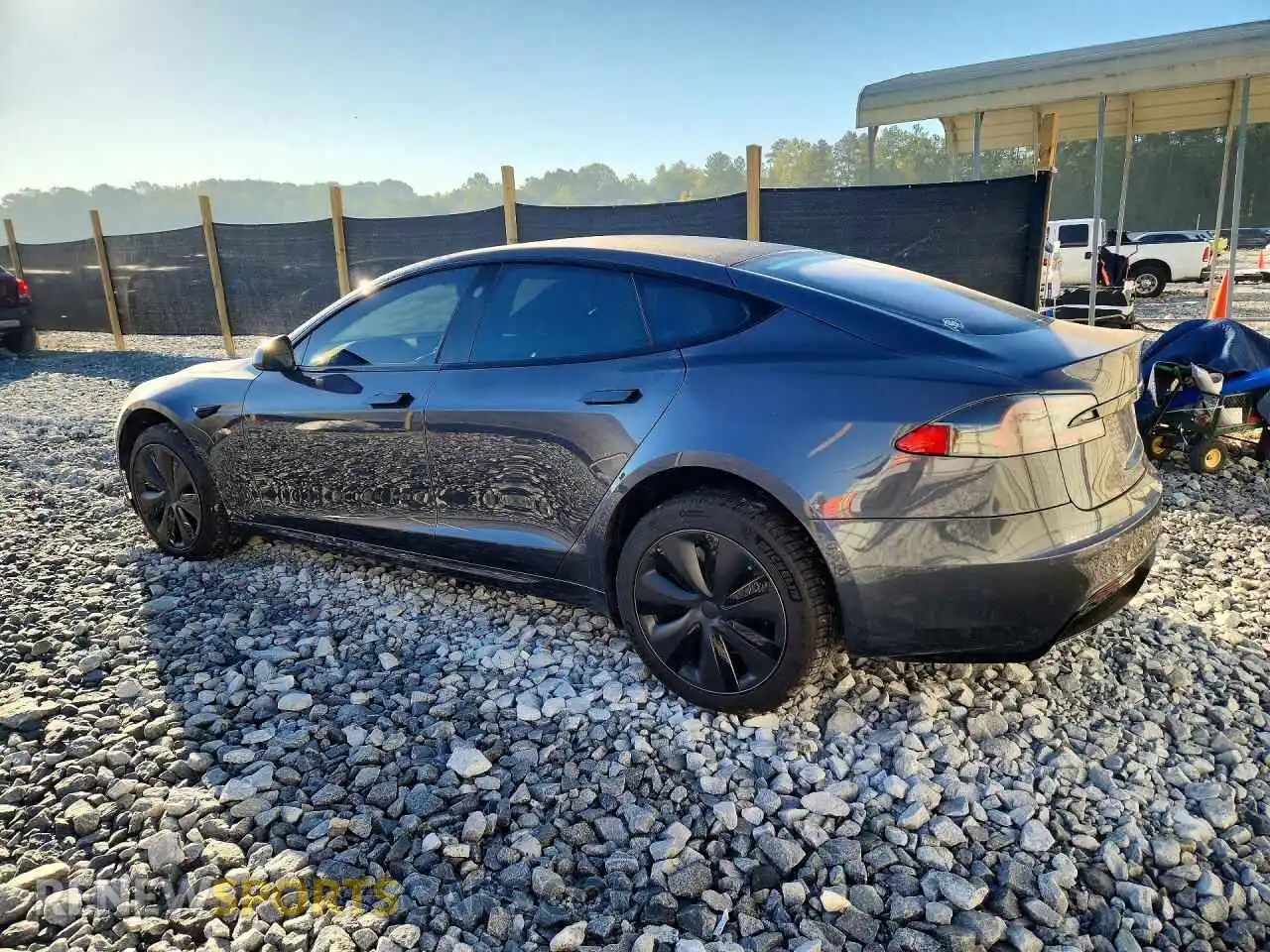 2 fotografías del automóvil dañado 5YJSA1E5XNF462915 TESLA MODEL S 2022