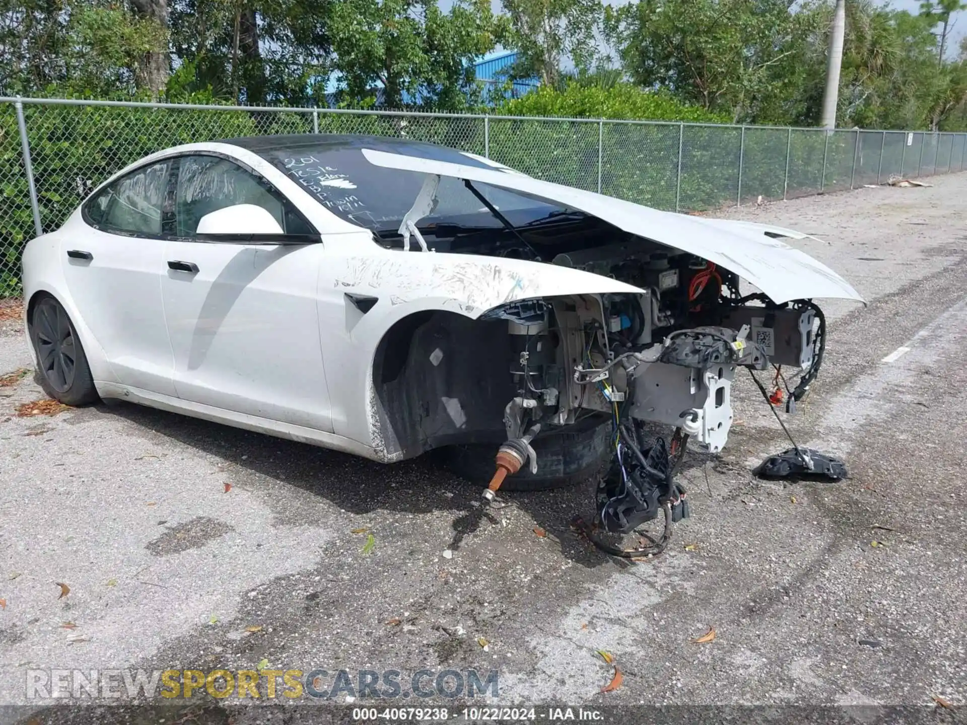 1 Photograph of a damaged car 5YJSA1E60NF459725 TESLA MODEL S 2022