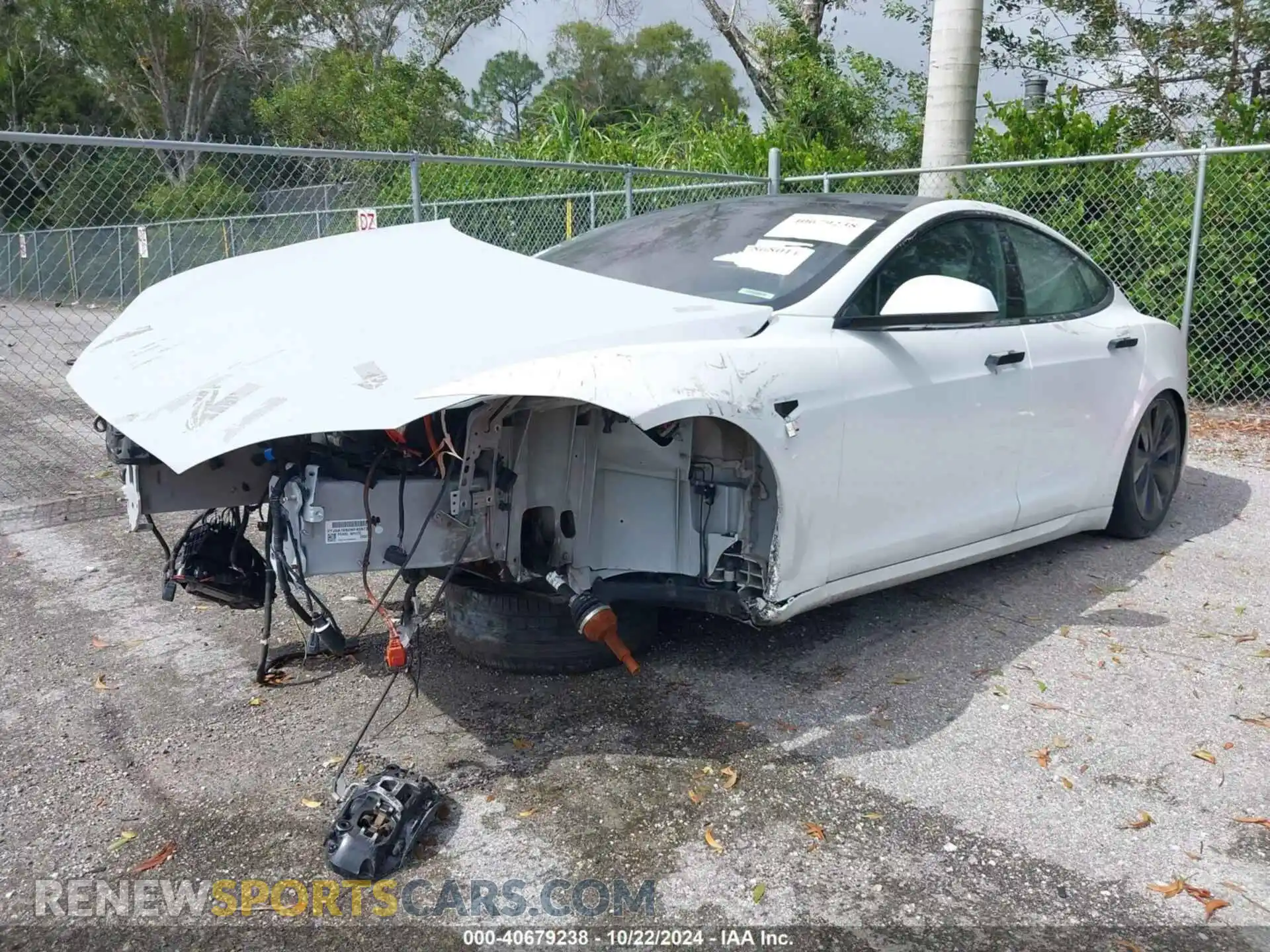 2 Photograph of a damaged car 5YJSA1E60NF459725 TESLA MODEL S 2022
