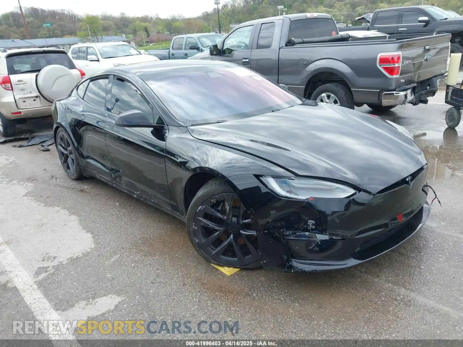 1 Photograph of a damaged car 5YJSA1E60NF460244 TESLA MODEL S 2022