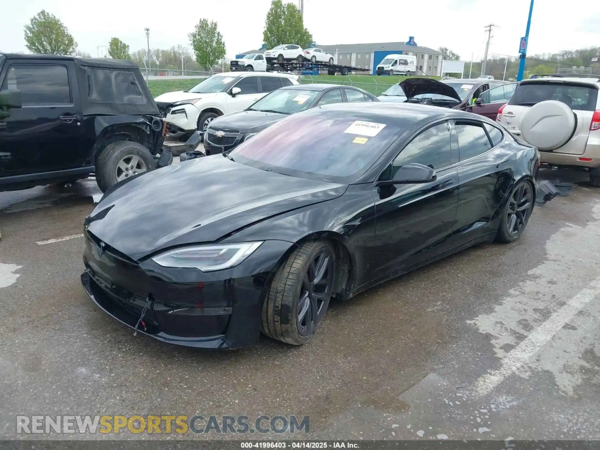 2 Photograph of a damaged car 5YJSA1E60NF460244 TESLA MODEL S 2022