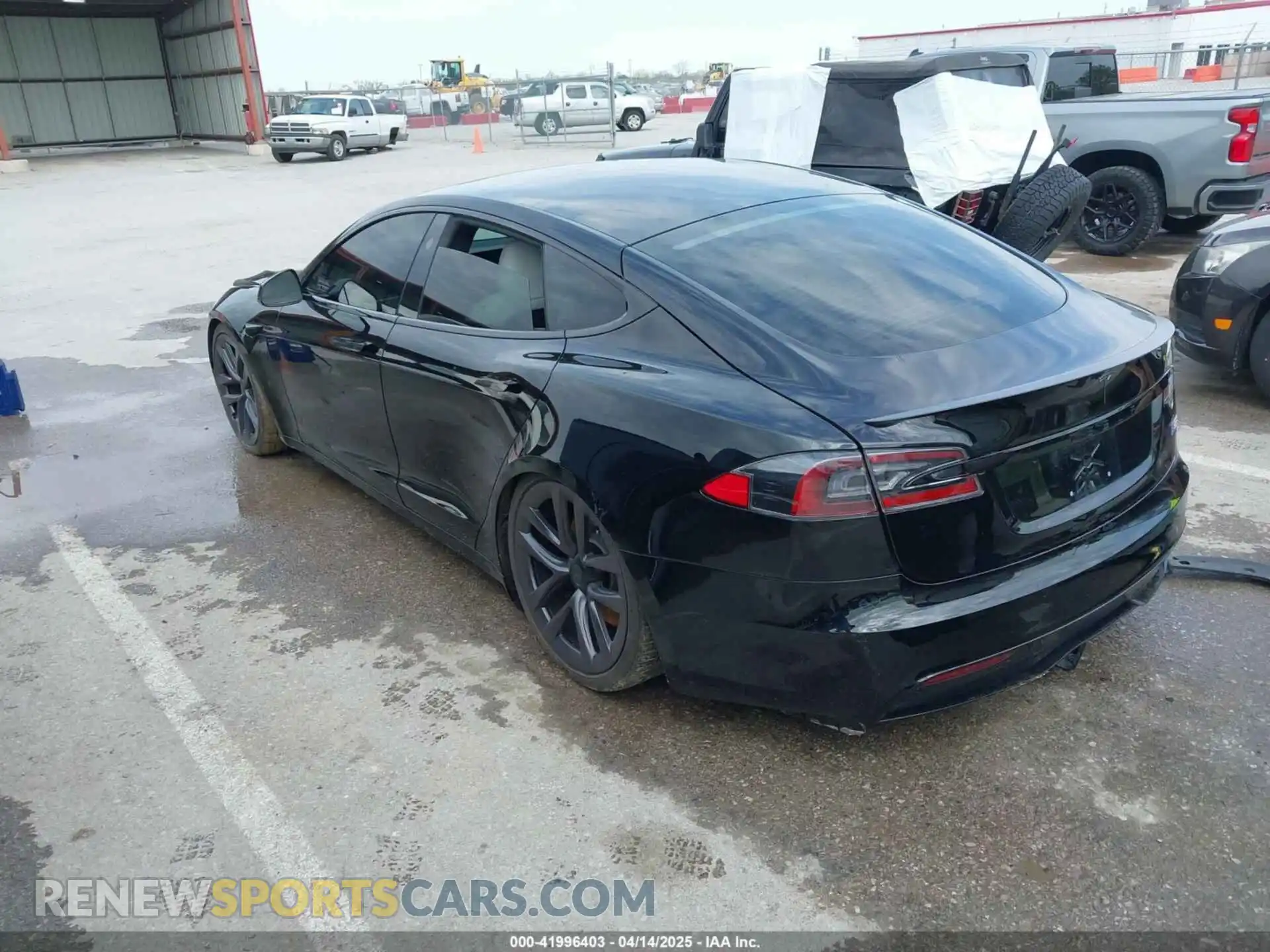 3 Photograph of a damaged car 5YJSA1E60NF460244 TESLA MODEL S 2022
