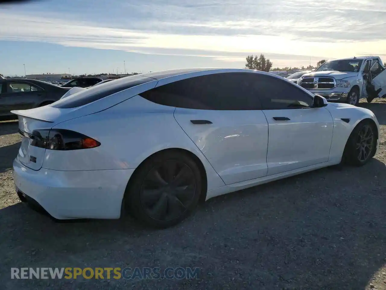 3 Photograph of a damaged car 5YJSA1E60NF461801 TESLA MODEL S 2022