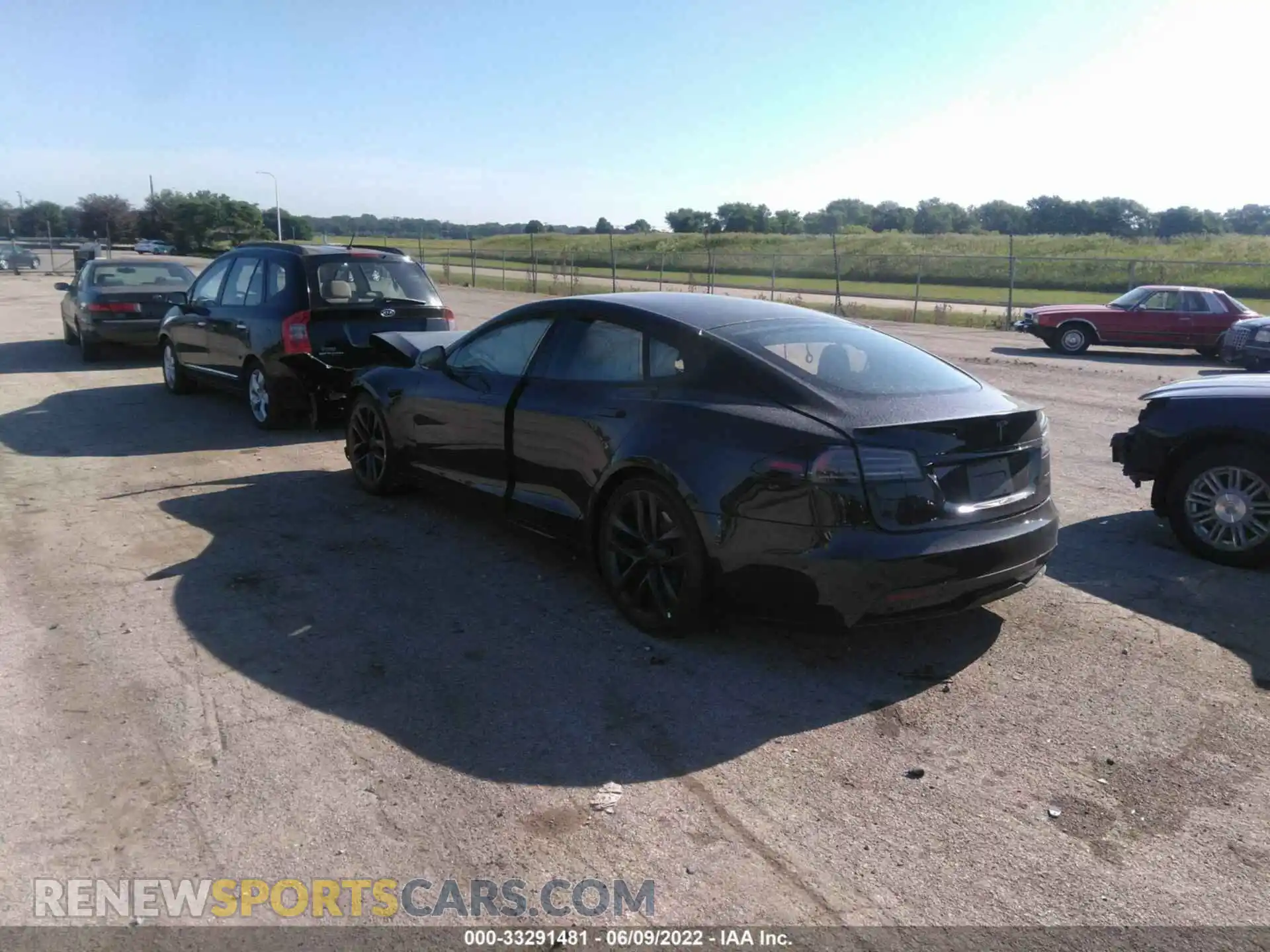 3 Photograph of a damaged car 5YJSA1E60NF478114 TESLA MODEL S 2022