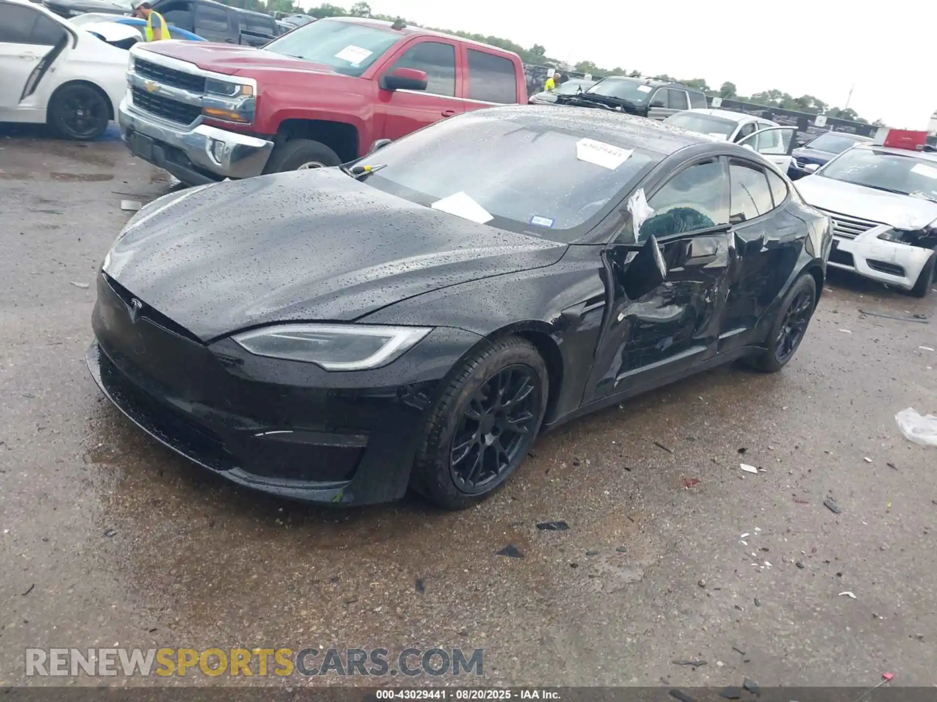 2 Photograph of a damaged car 5YJSA1E60NF484124 TESLA MODEL S 2022
