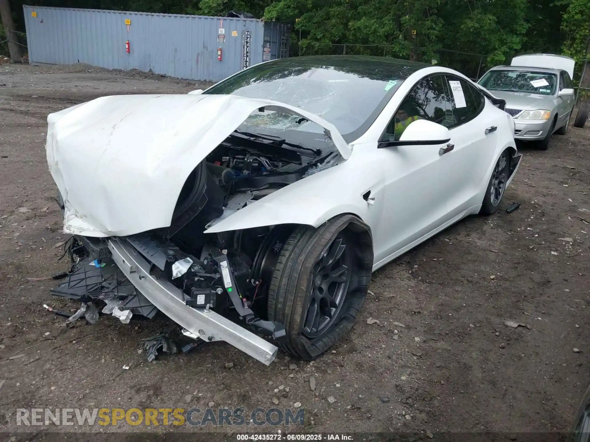 2 Photograph of a damaged car 5YJSA1E62NF487719 TESLA MODEL S 2022