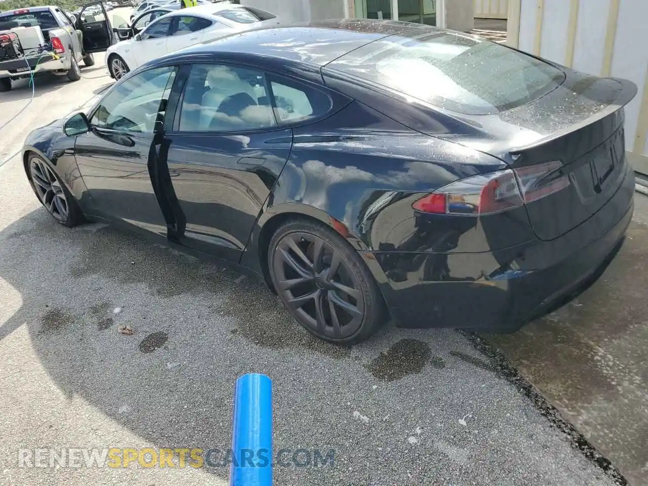 2 Photograph of a damaged car 5YJSA1E64NF461218 TESLA MODEL S 2022