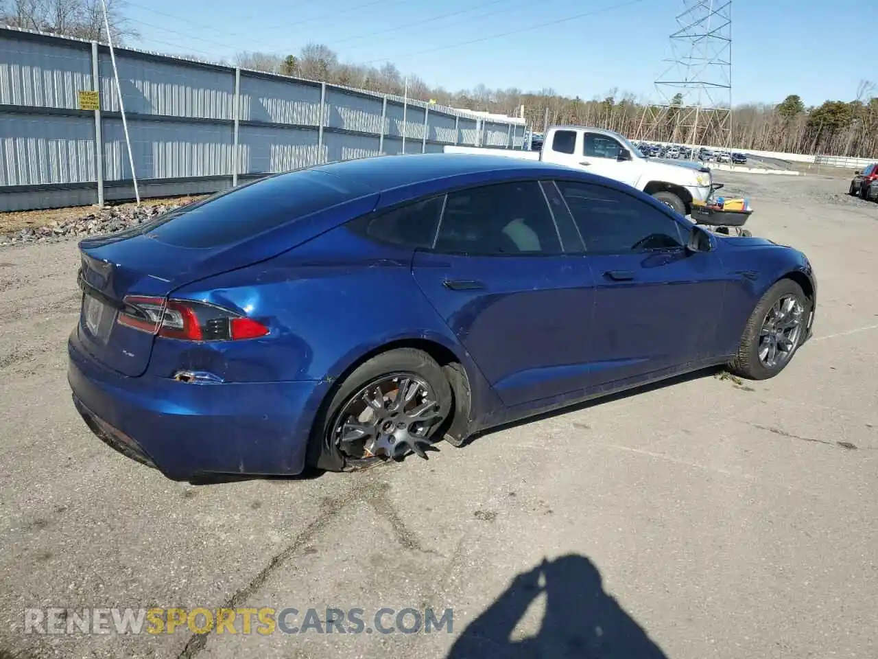 3 Photograph of a damaged car 5YJSA1E66NF462693 TESLA MODEL S 2022