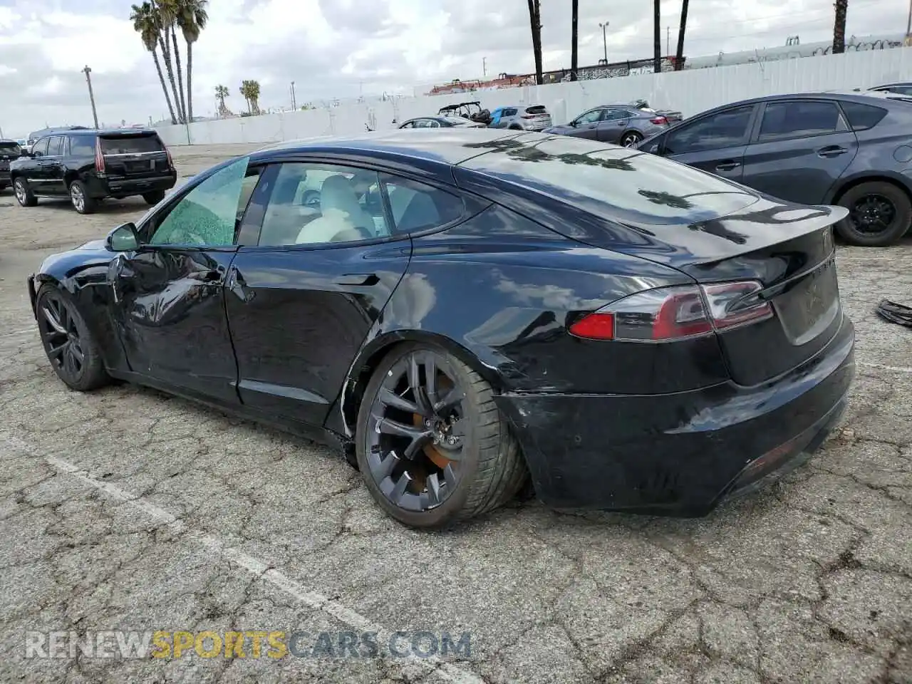 2 Photograph of a damaged car 5YJSA1E69NF460808 TESLA MODEL S 2022