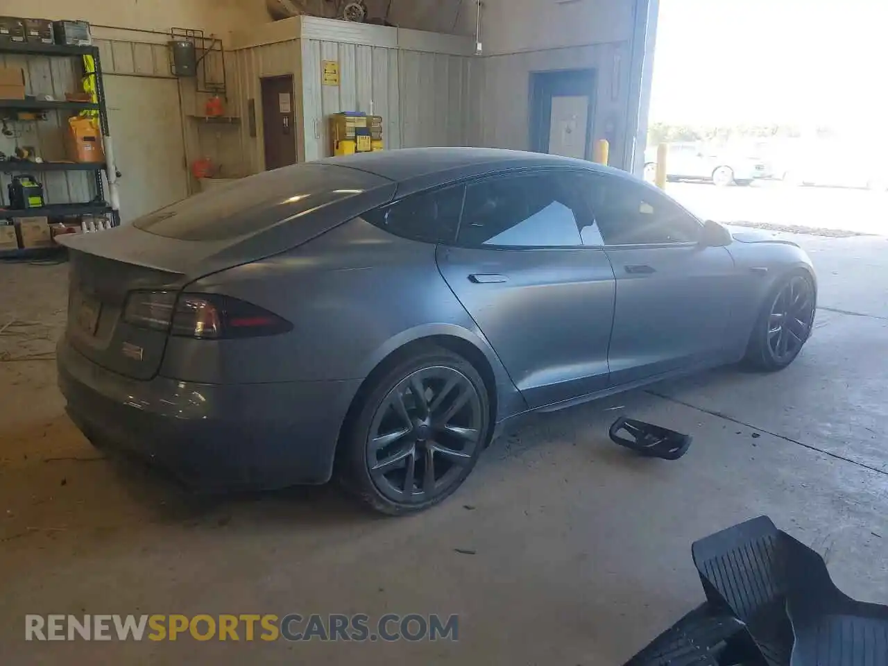3 fotografías del automóvil dañado 5YJSA1E69NF477365 TESLA MODEL S 2022