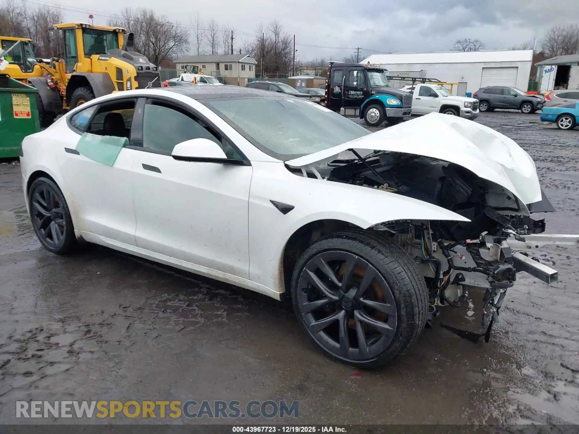 1 Photograph of a damaged car 5YJSA1E50PF501868 TESLA MODEL S 2023