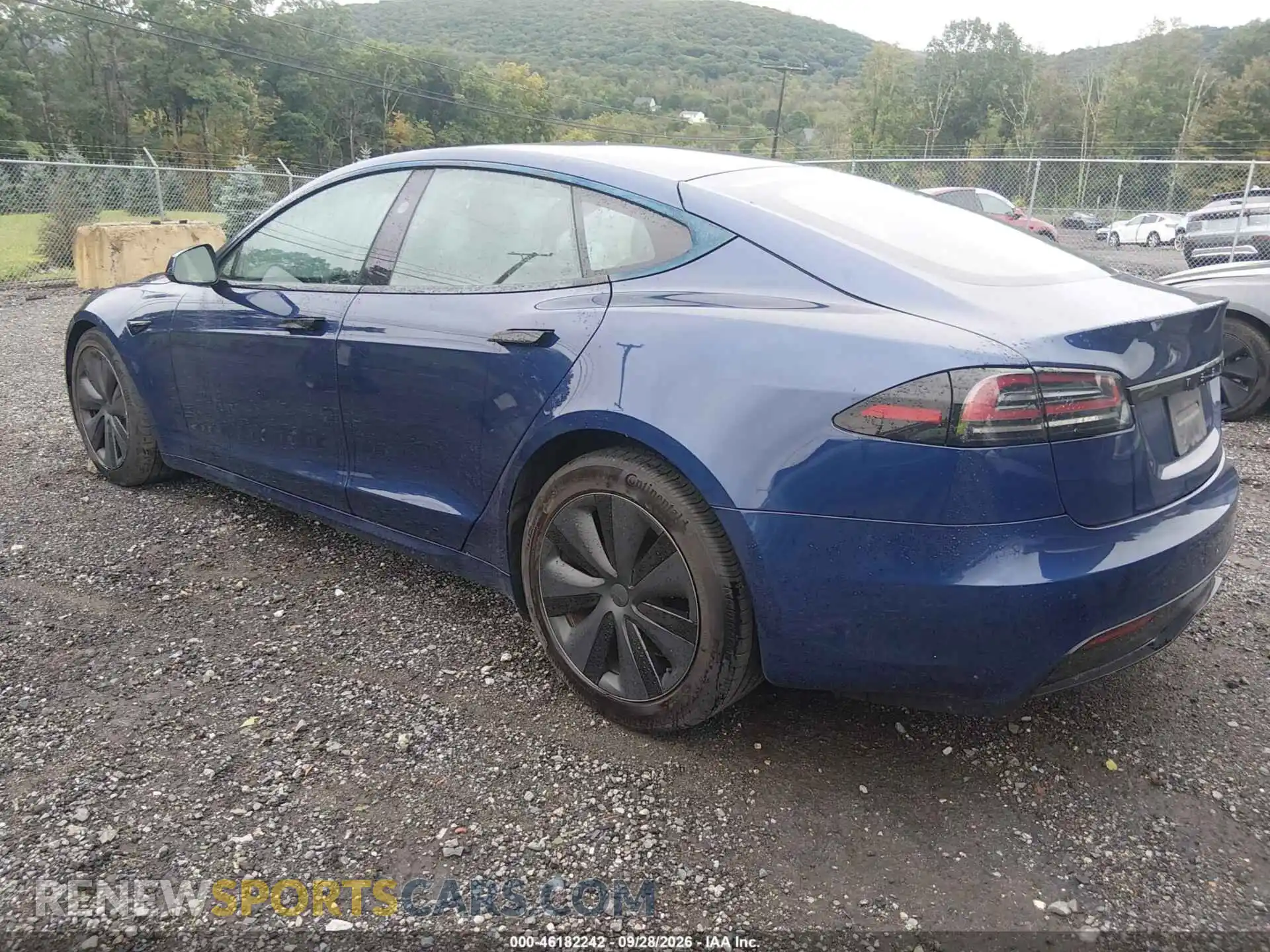 3 fotografías del automóvil dañado 5YJSA1E51PF502947 TESLA MODEL S 2023