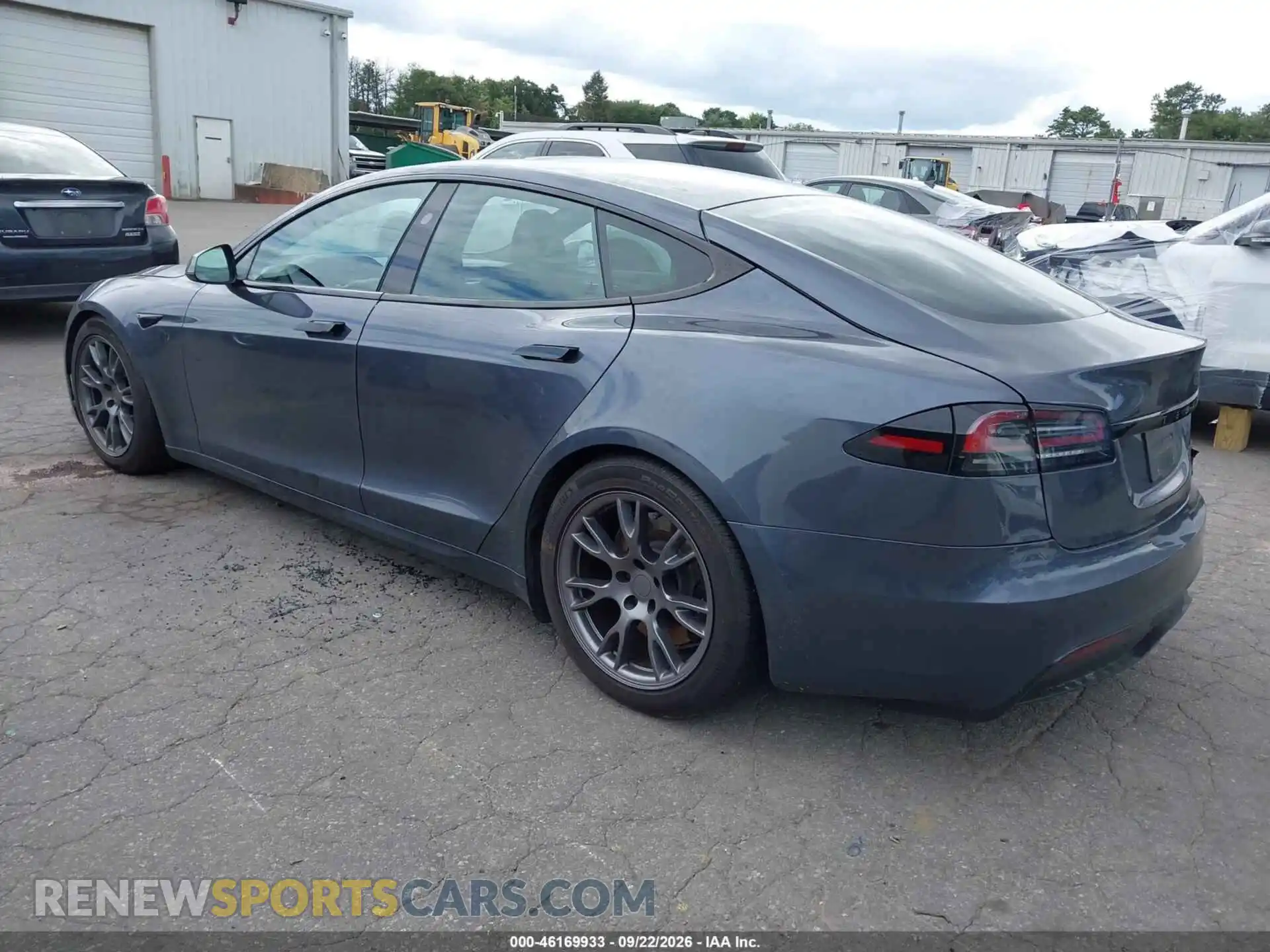 3 Photograph of a damaged car 5YJSA1E51PF510689 TESLA MODEL S 2023