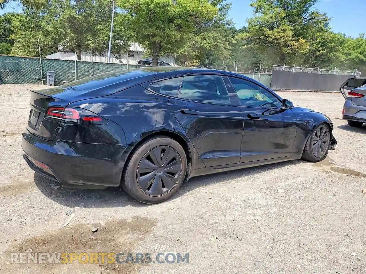 3 Photograph of a damaged car 5YJSA1E53PF502948 TESLA MODEL S 2023